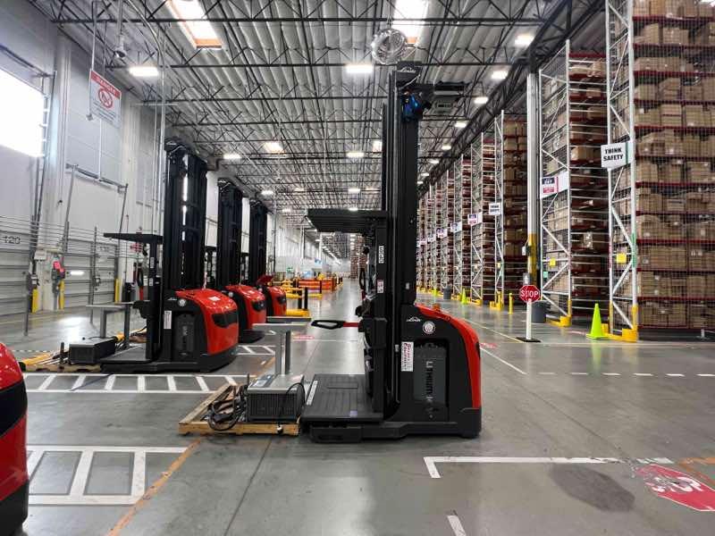 Main Image Used 2021 LINDE V15P_5215-WG Forklift – Electric Order Picker, 3000 lb Capacity, 156” Mast, 1777 Hours – $56850.00 – Anaheim – View 4