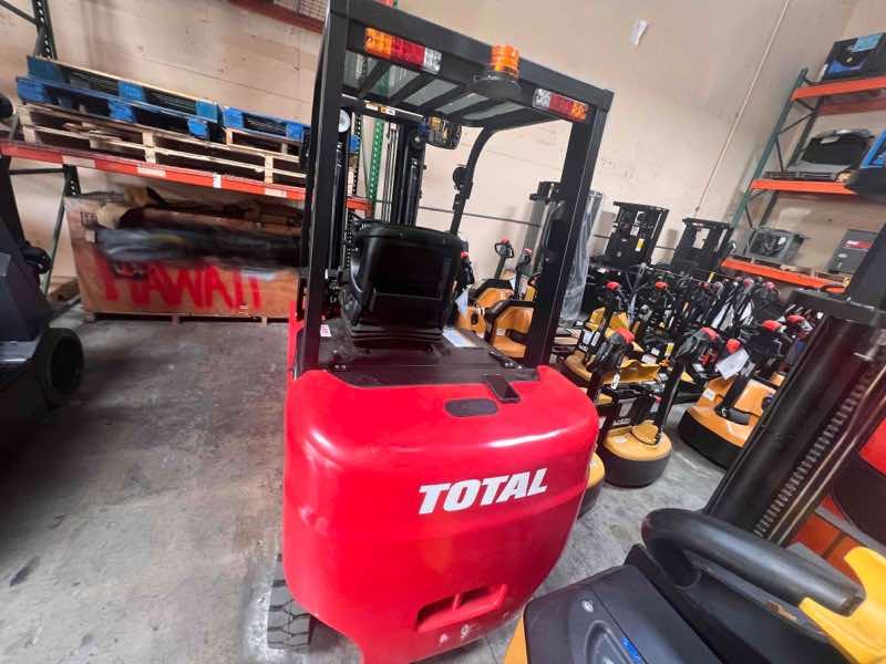 Main Image Used 2024 BIG JOE LPE-50_80V Forklift – Lithium Electric Pneumatic, 5000 lb Capacity, 87.5” Mast, 15 Hours – $44200.00 – Anaheim – View 1