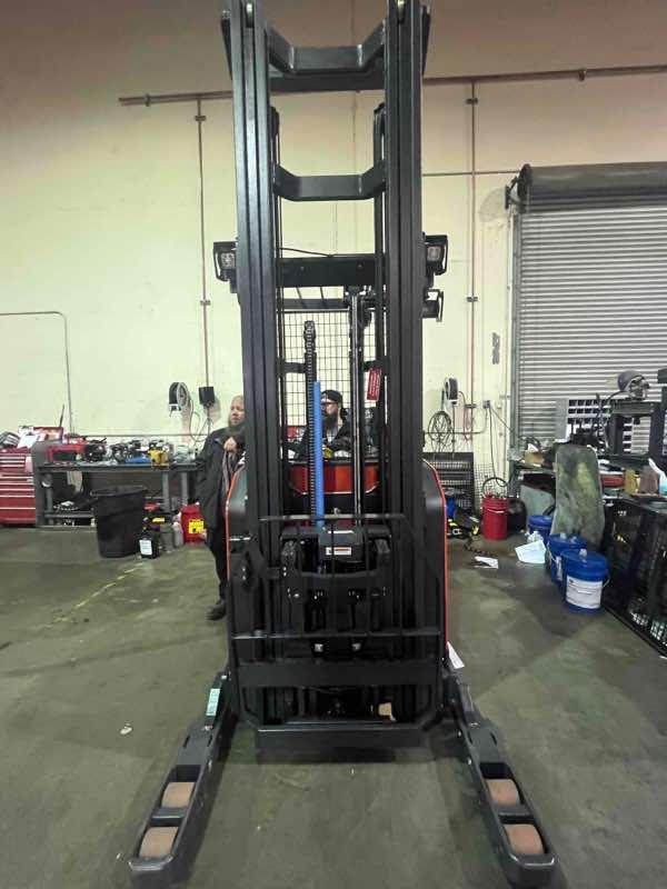 Main Image Used 2023 LINDE R17SX_5195 Forklift – Stand Up Reach, 3500 lb Capacity, 131” Mast, 503 Hours – $54500.00 – Anaheim – View 4