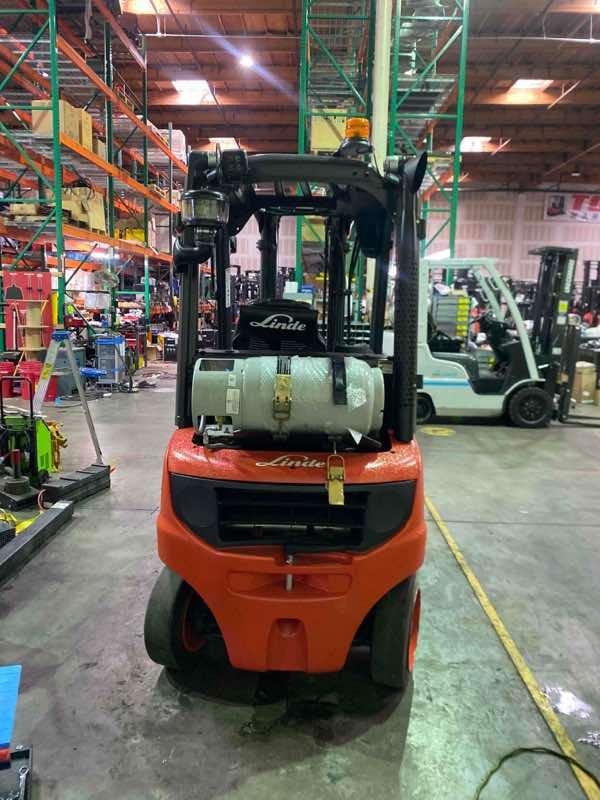 Main Image New 2022 LINDE H16CT_391 Forklift – LPG Cushion, 3000 lb Capacity, 86” Mast, 8 Hours – $42250.00 – Anaheim – View 3