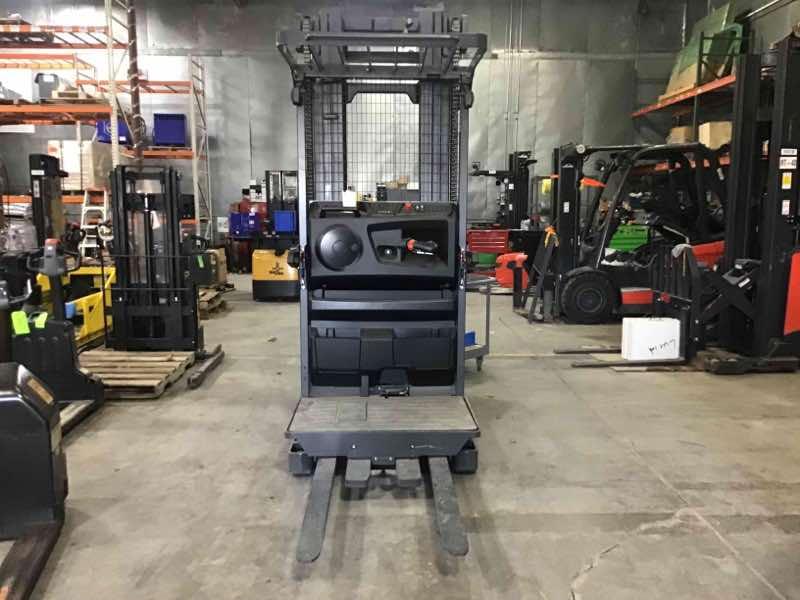 Main Image Used 2022 LINDE V15P_1355 Forklift – Electric Order Picker, 3000 lb Capacity, 107” Mast, 546.3 Hours – $39985.00 – Anaheim – View 2