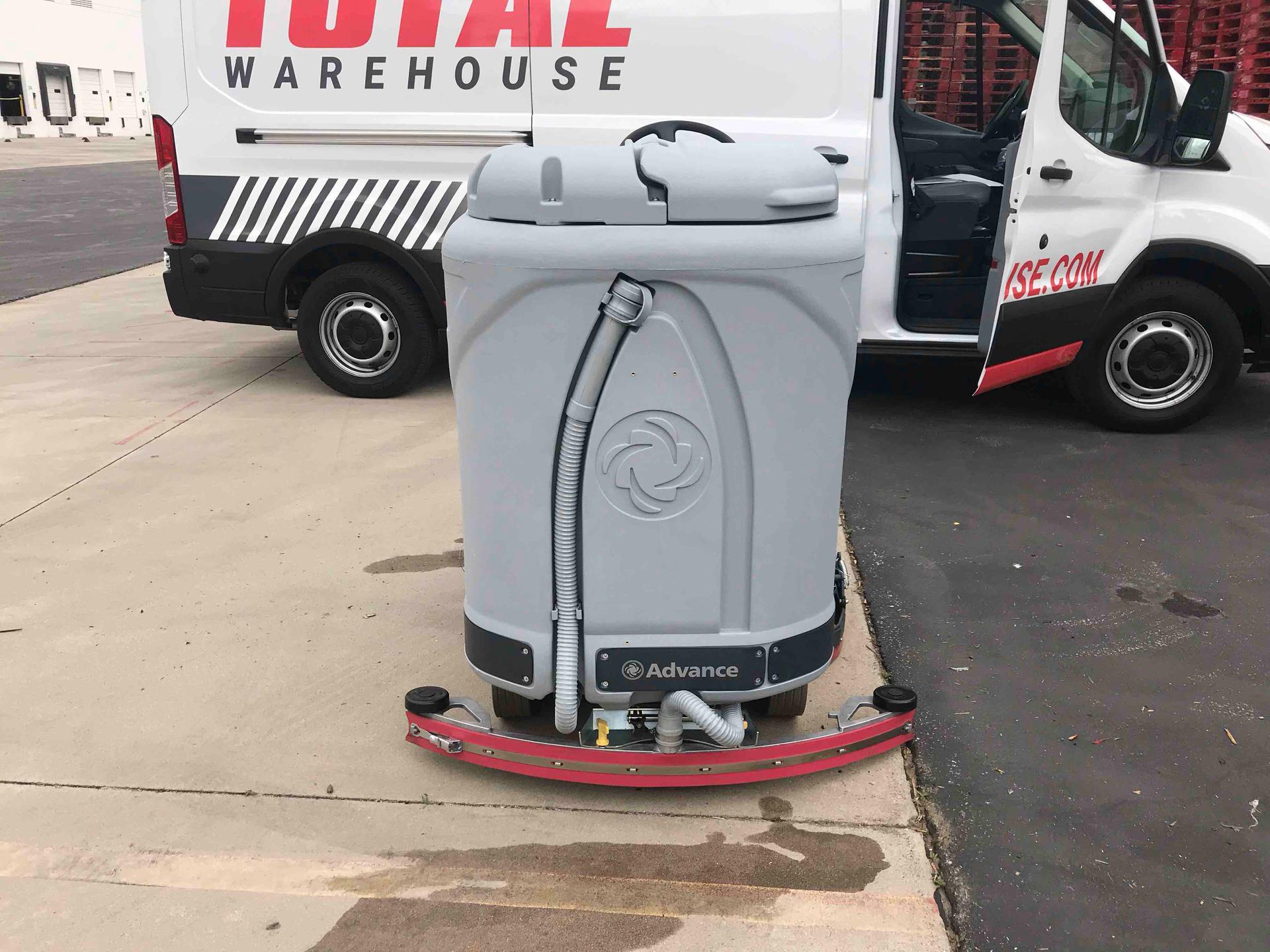 Main Image Nilfisk Advance 3820C Scrub-Utility, photo 2 of 4