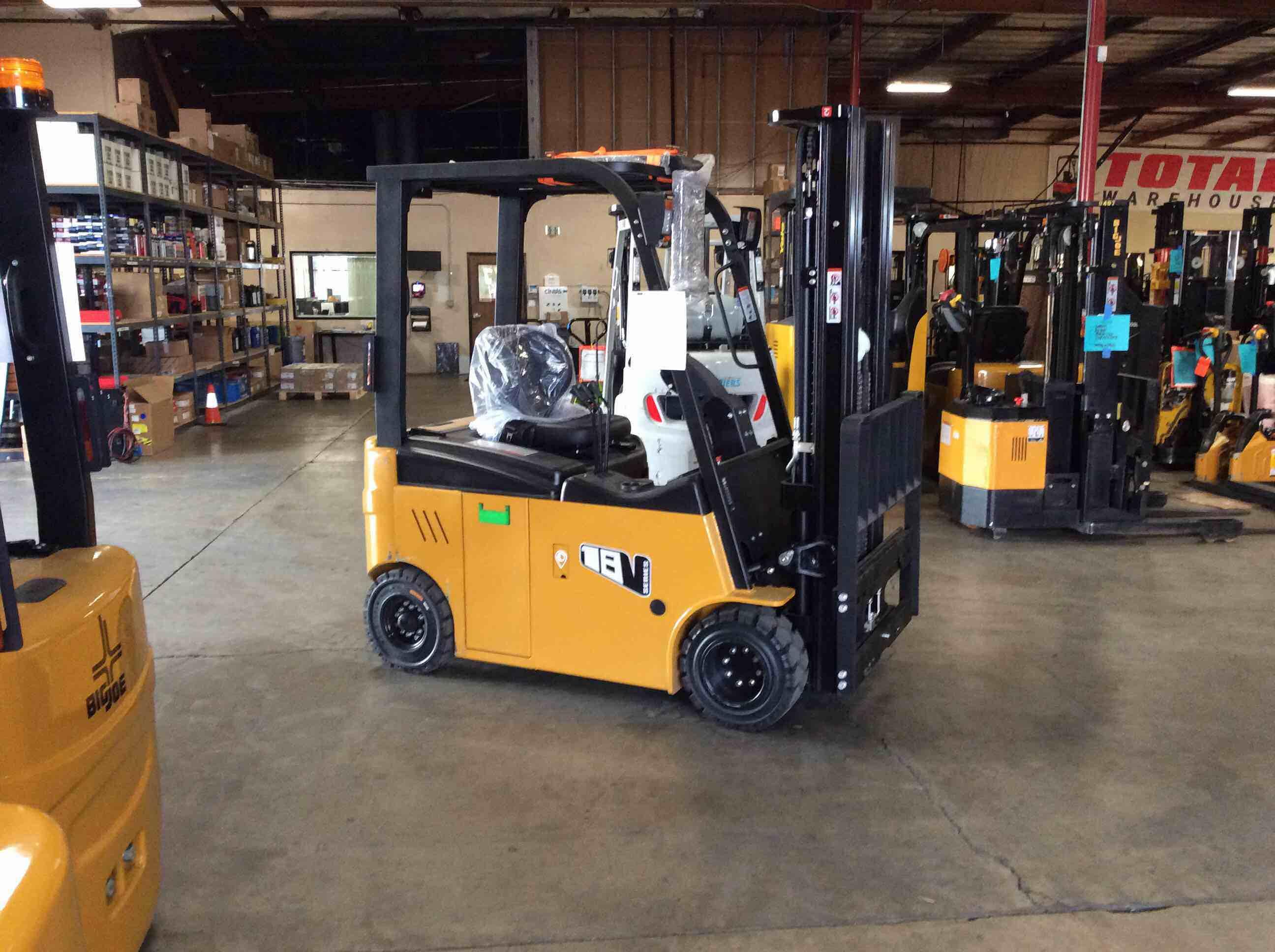 Main Image Used 2019 BIG JOE LXE-44 Forklift – Electric Sit Down 4 Wheel, 4400 lb Capacity, 86” Mast, 3459 Hours – $18000.00 – Anaheim – View 5