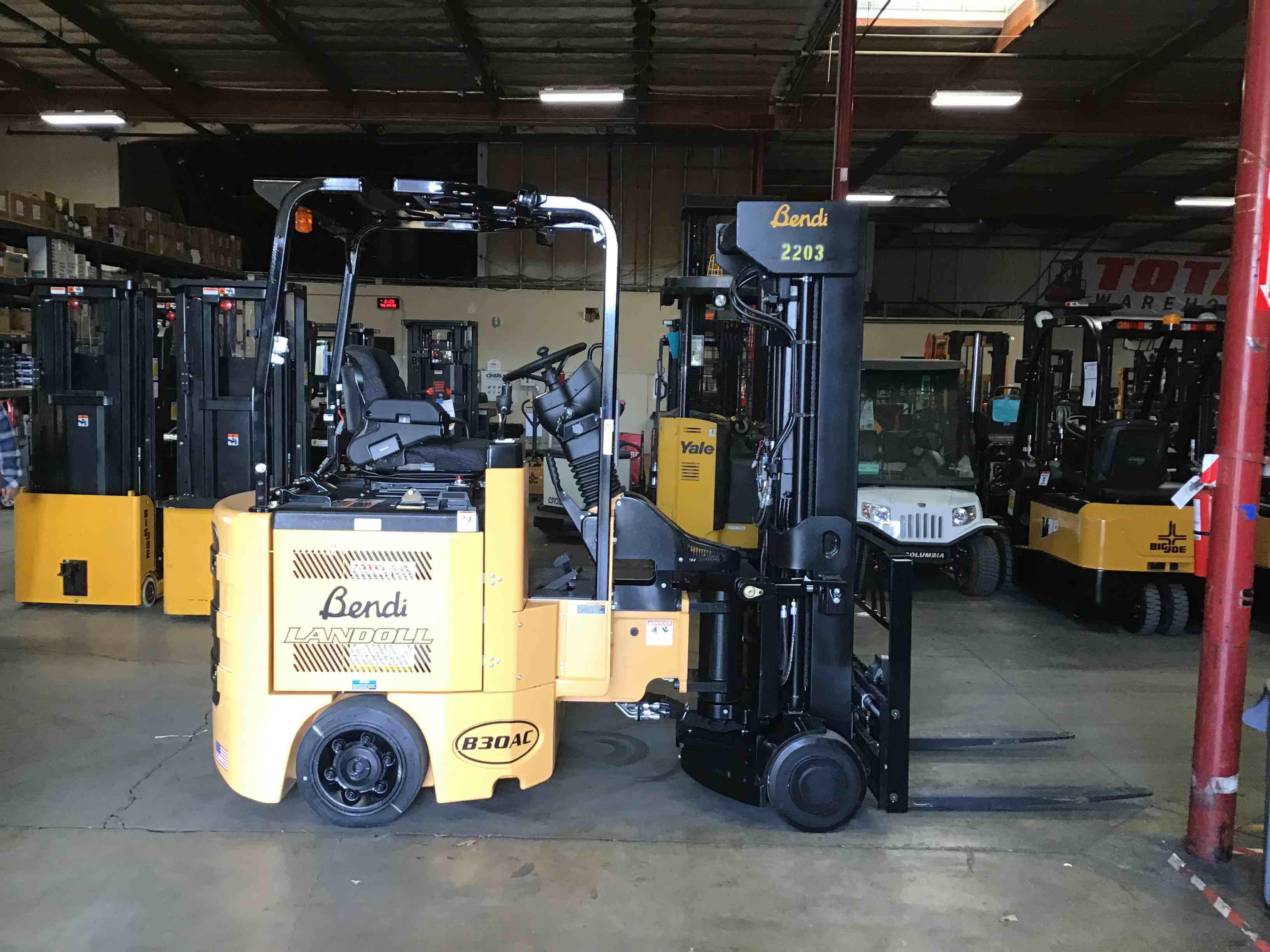 Main Image New 2020 BENDI B30AC Forklift – VNA, 3000 lb Capacity, 89” Mast, 3602.3 Hours – $56225.00 – Anaheim – View 1