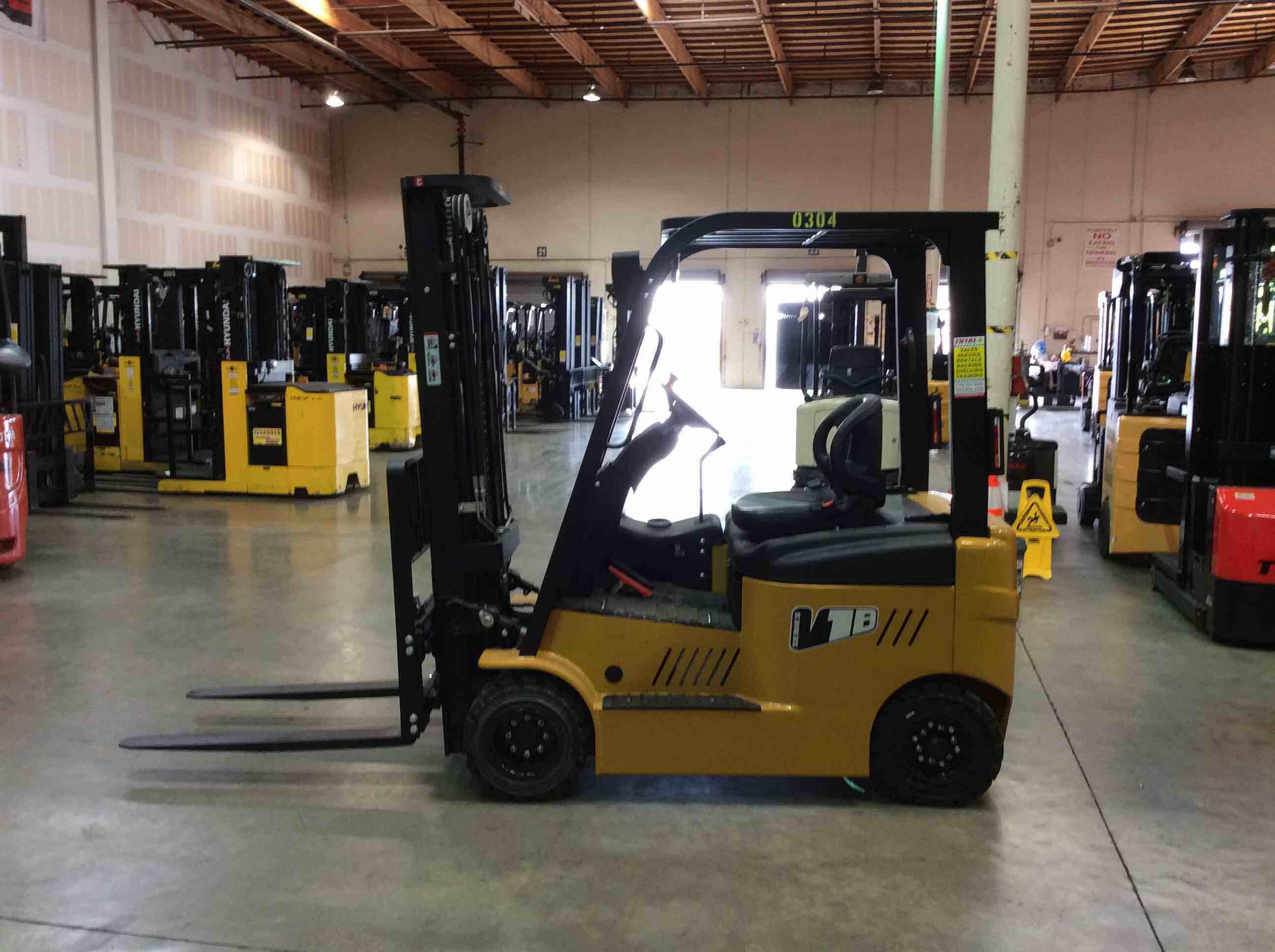 Main Image Used 2019 BIG JOE LXE-44 Forklift – Electric Sit Down 4 Wheel, 4400 lb Capacity, 86” Mast, 597 Hours – $27950.00 – Anaheim – View 1