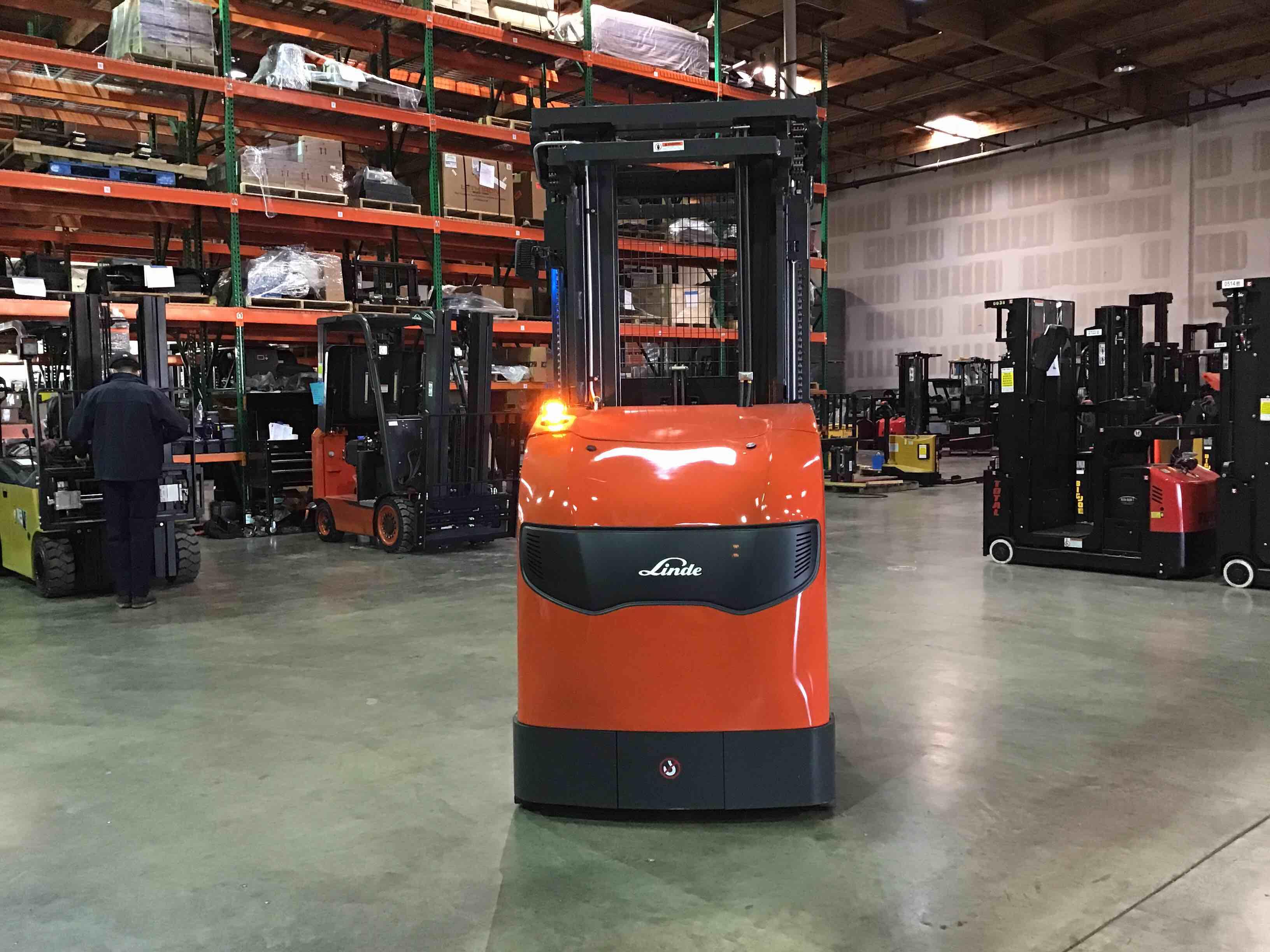 Main Image Used 2021 LINDE V15P_5215 Forklift – Electric Order Picker, 3000 lb Capacity, 97” Mast, 3682 Hours – $26500.00 – Las Vegas – View 4