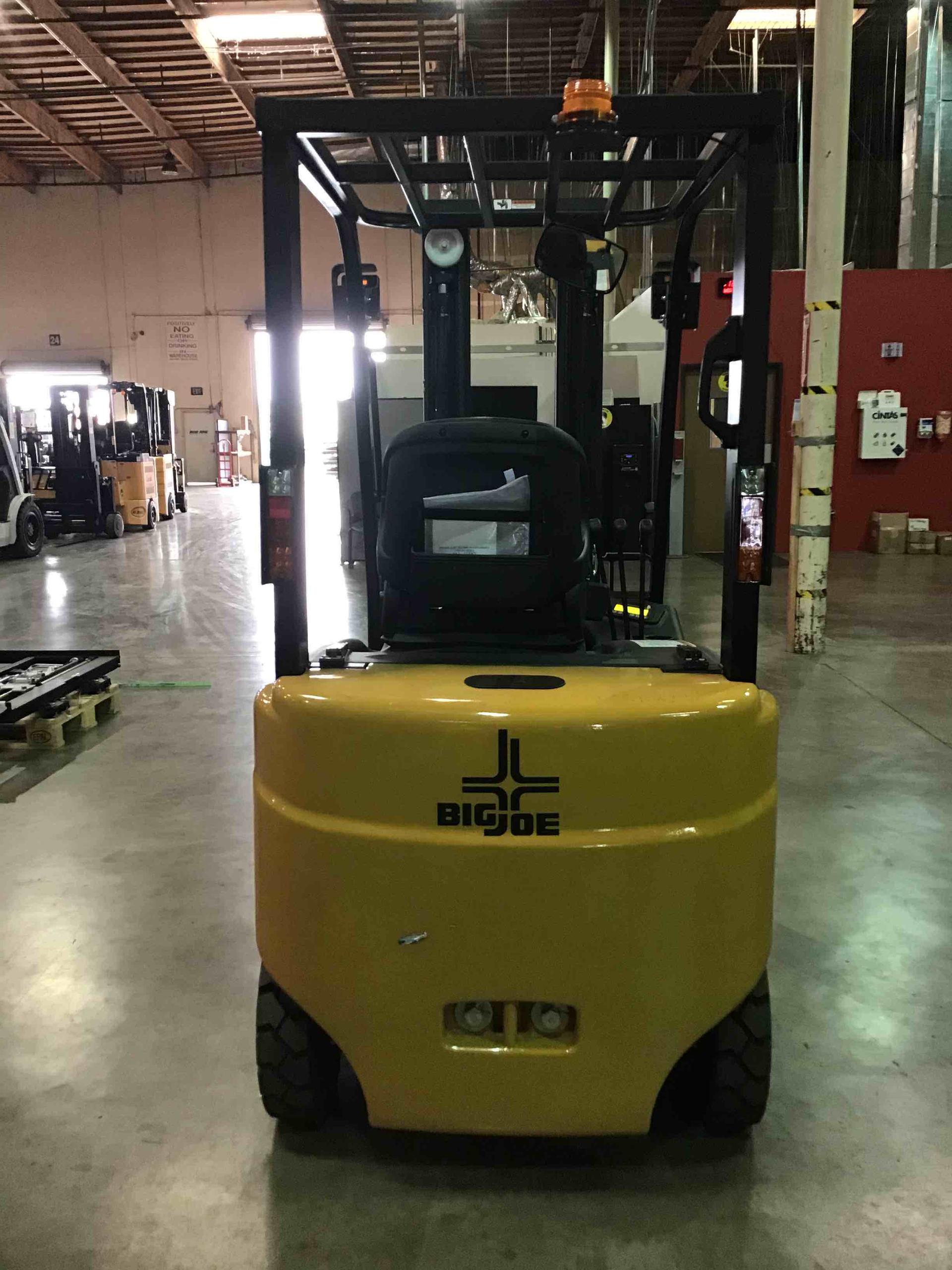 Main Image Big Joe LXE-44 Electric Sit Down 4 Wheel, photo 2 of 4