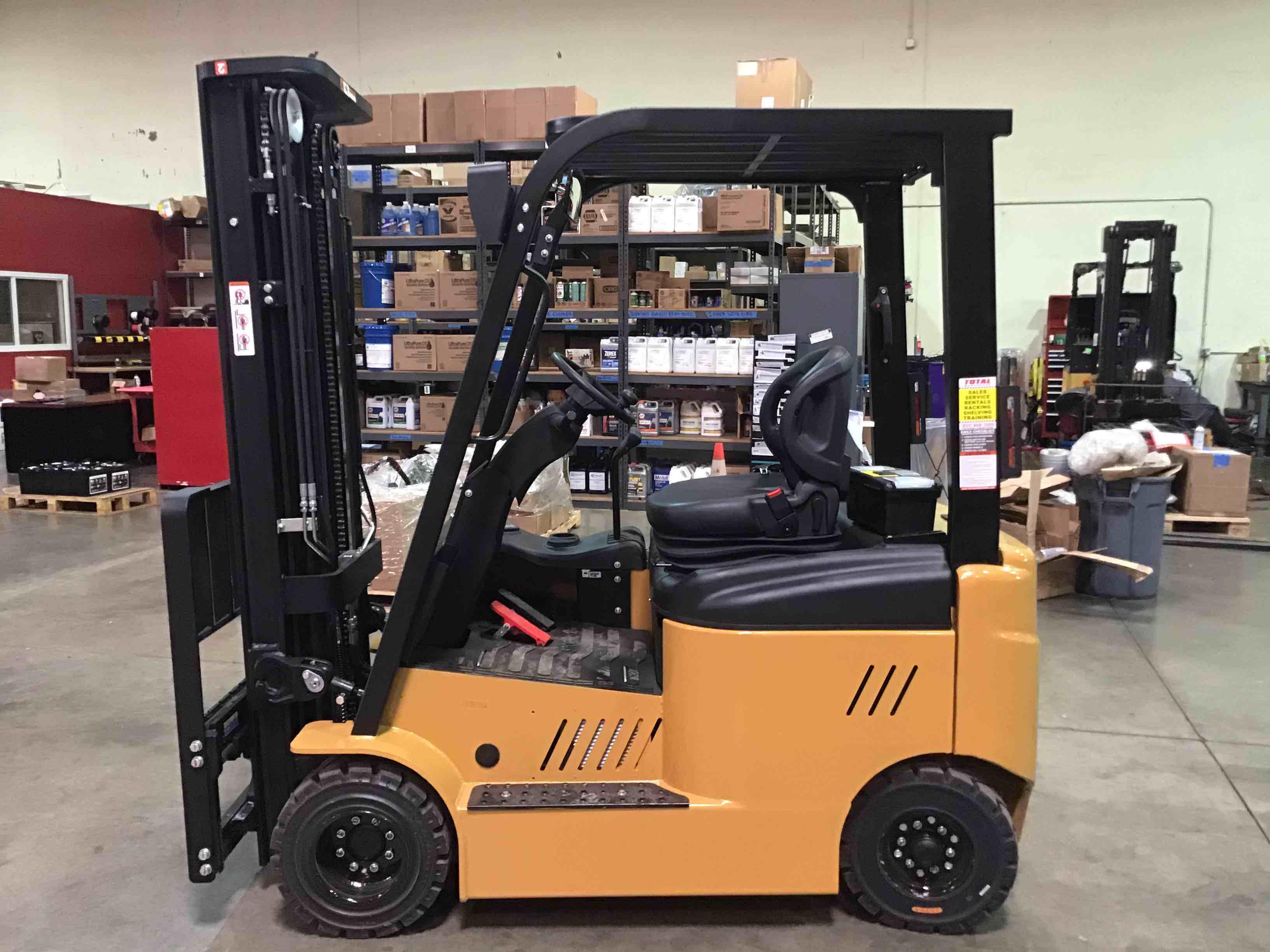 Main Image Used 2021-C BIG JOE LXE-44 Forklift – Electric Sit Down 4 Wheel, 4400 lb Capacity, 86” Mast, 1902 Hours – $18200.00 – Phoenix – View 3