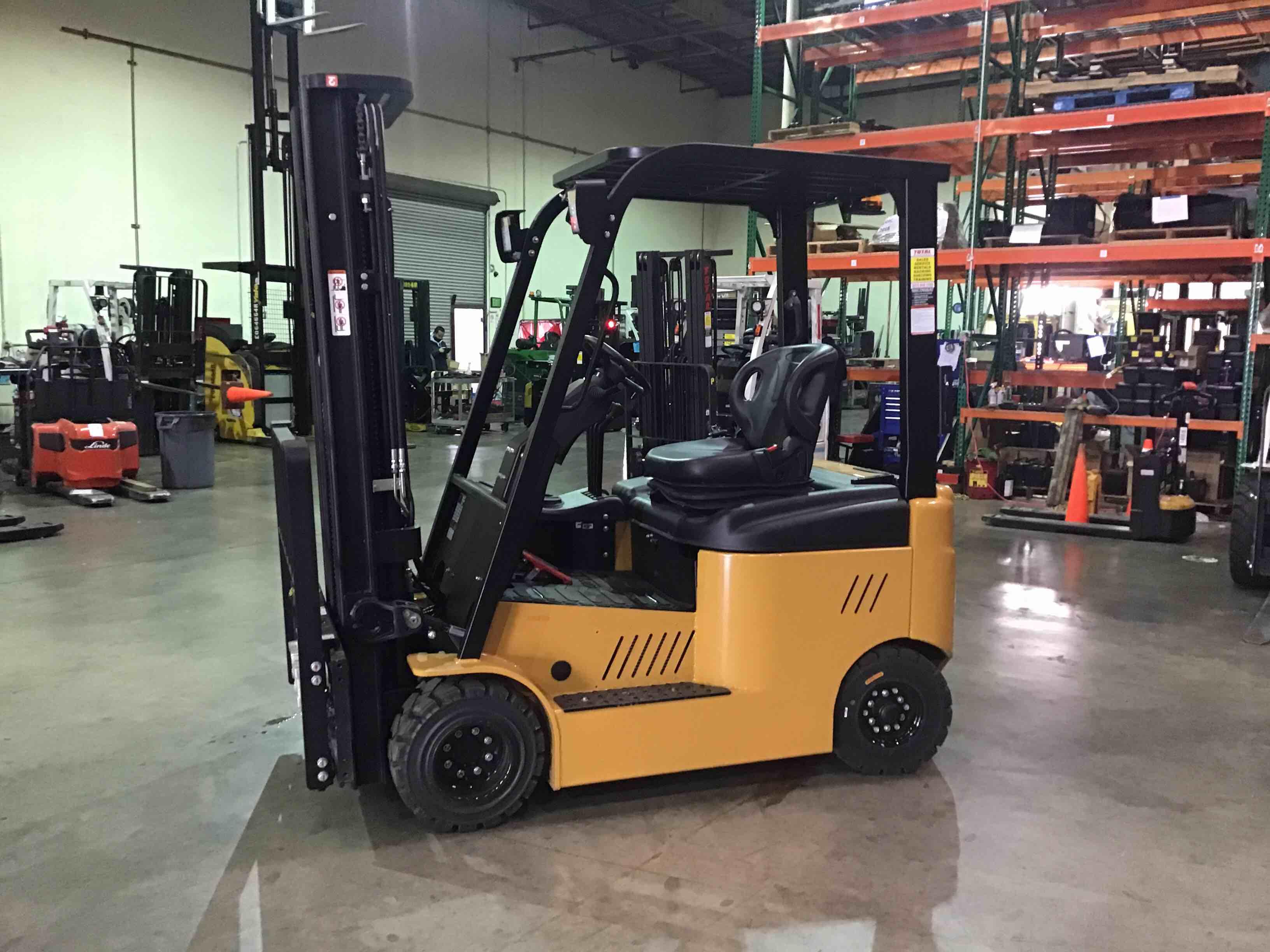 Main Image Used 2021 BIG JOE LXE-44 Forklift – Electric Sit Down 4 Wheel, 4400 lb Capacity, 86” Mast, 1349 Hours – $21500.00 – Anaheim – View 1