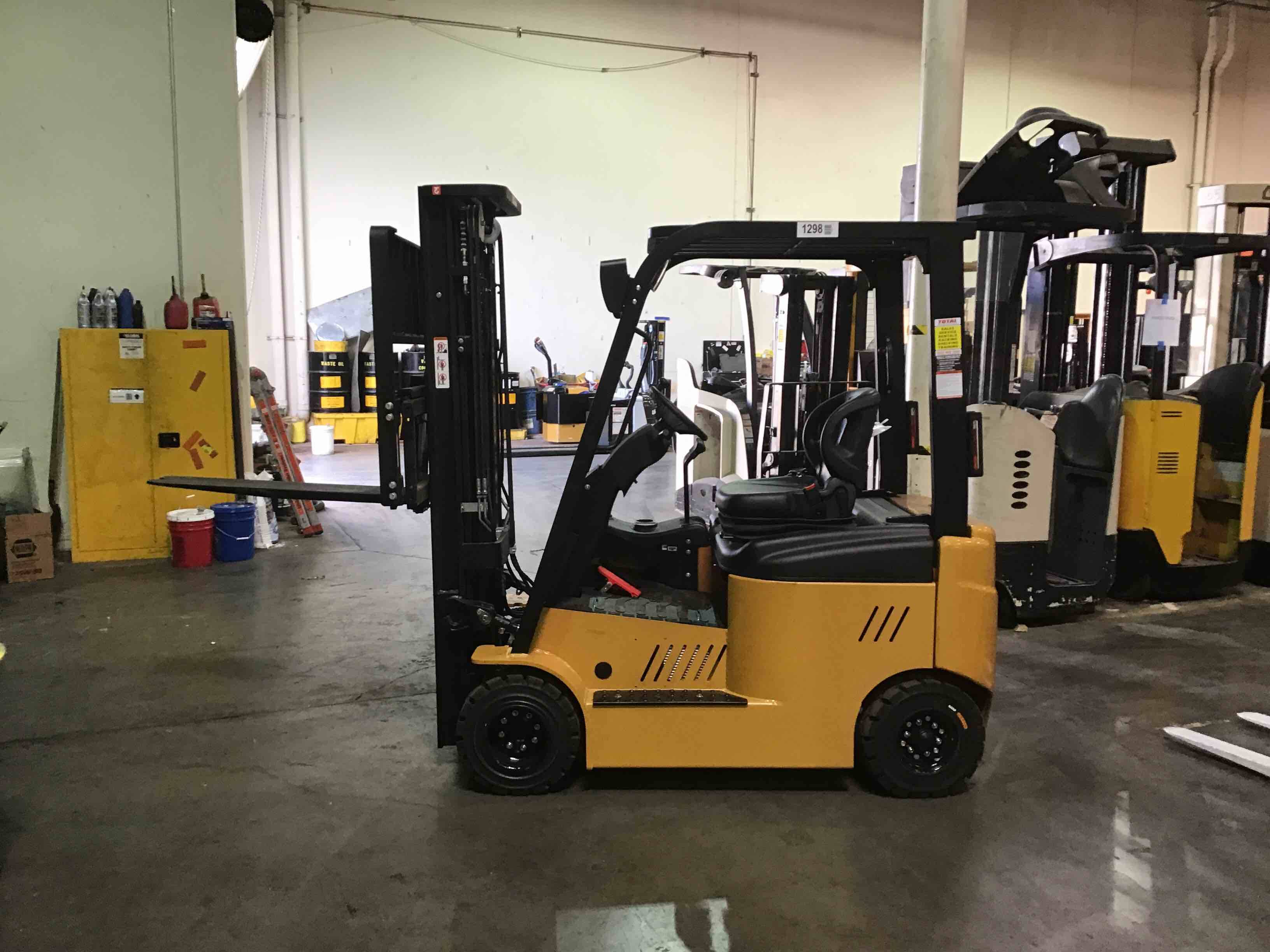 BIG JOE LXE-44 Electric Sit Down 4 Wheel forklift, 4400 capacity, 197 lift height. Serial 2301001298, Year 2021-E.