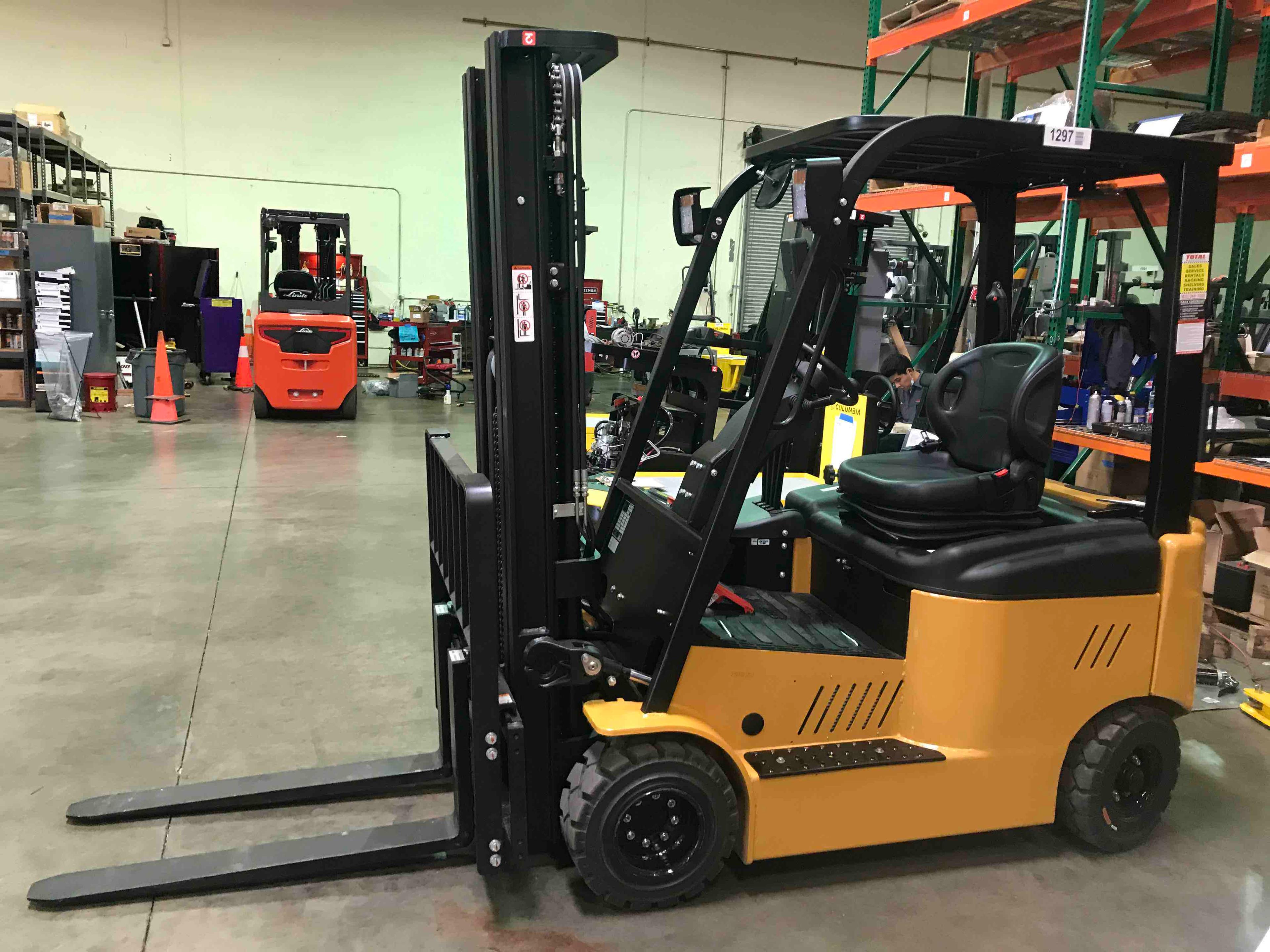 Main Image Used 2021-E BIG JOE LXE-44 Forklift – Electric Sit Down 4 Wheel, 4400 lb Capacity, 86” Mast, 8919 Hours – $35400.00 – Las Vegas – View 2