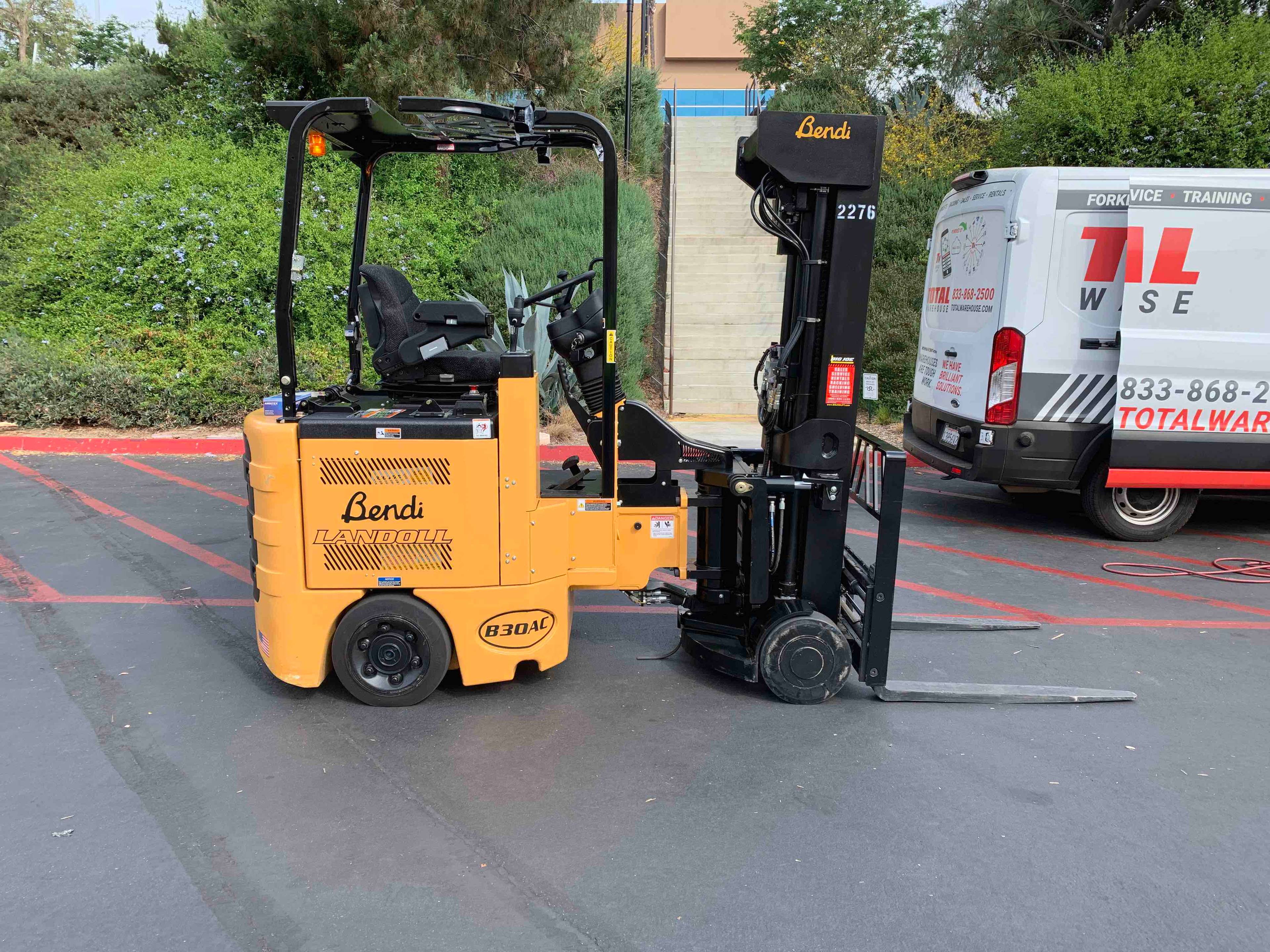 BENDI B30AC VNA forklift, 3000 capacity, 258 lift height. Serial 2001B-12276, Year 2022.