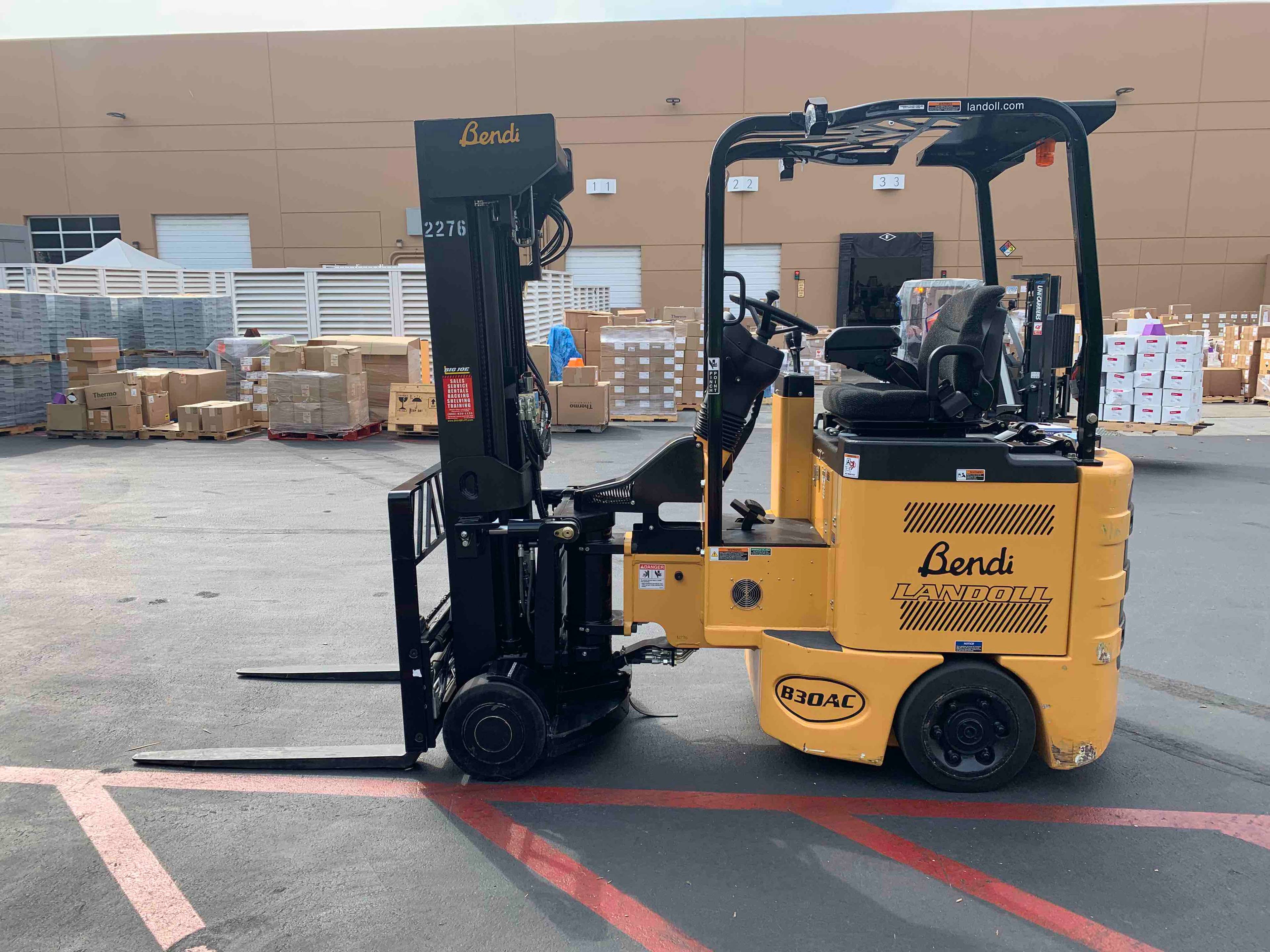 BENDI B30AC VNA forklift, 3000 capacity, 258 lift height. Serial 2001B-12276, Year 2022.