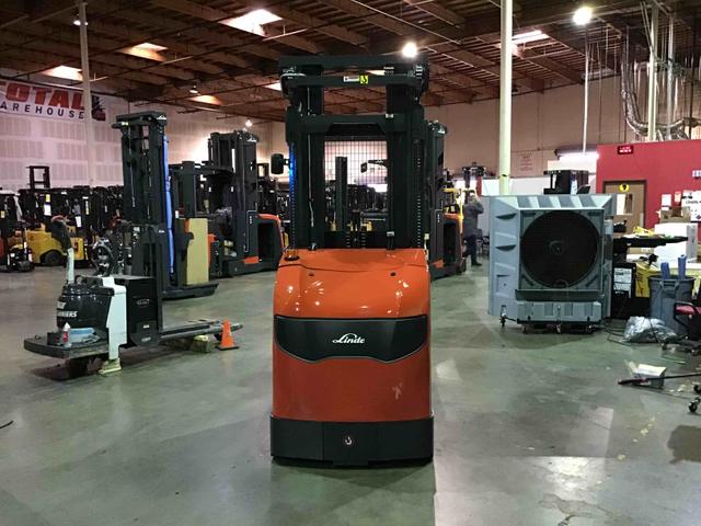 LINDE V15P_5215-WG Electric Order Picker forklift, 3000 capacity, 240 lift height. Serial C25215X00117, Year 2021.