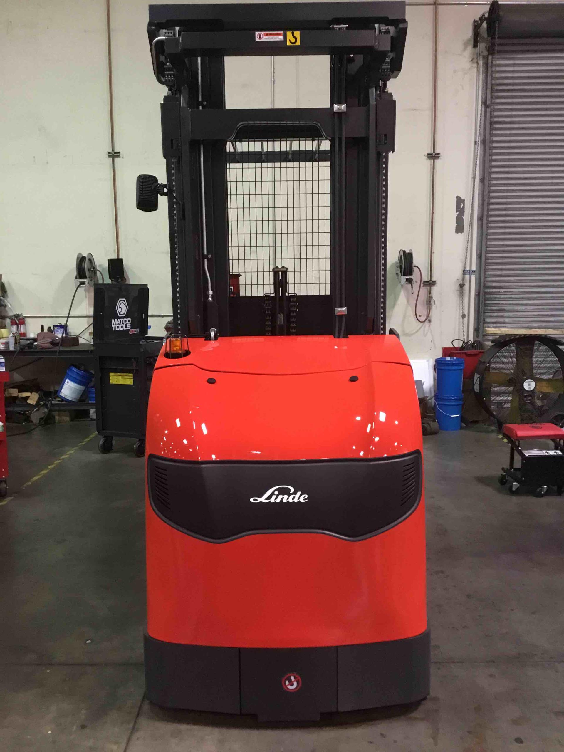 Main Image Linde V15P_5215-WG Electric Order Picker, photo 1 of 4