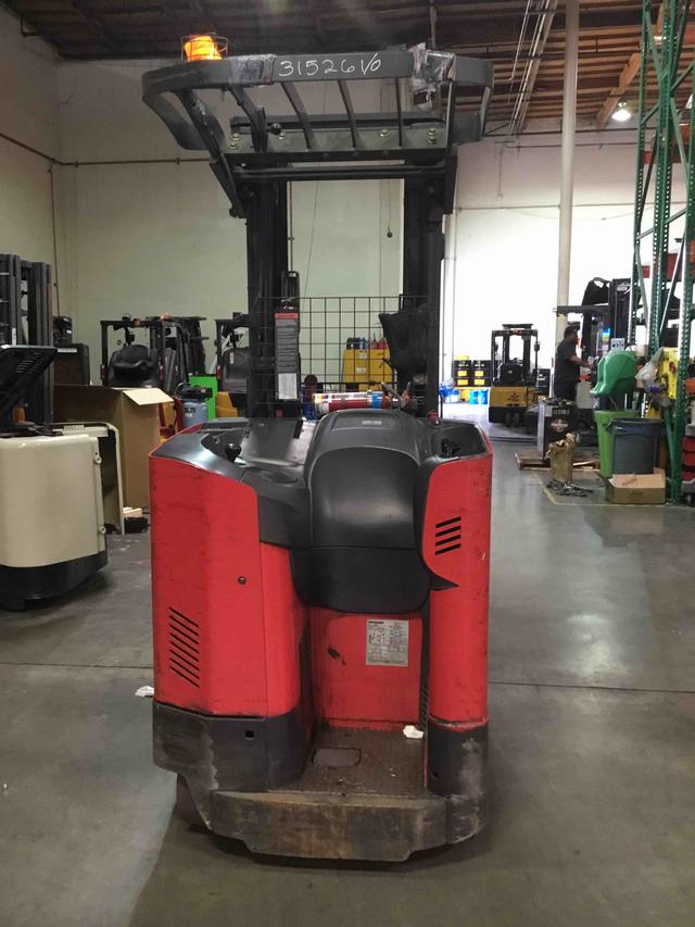 RAYMOND 750-DR32TT Stand Up Double Reach forklift, 3200 capacity, 207 lift height. Serial 750-15-AC48505, Year 2015.