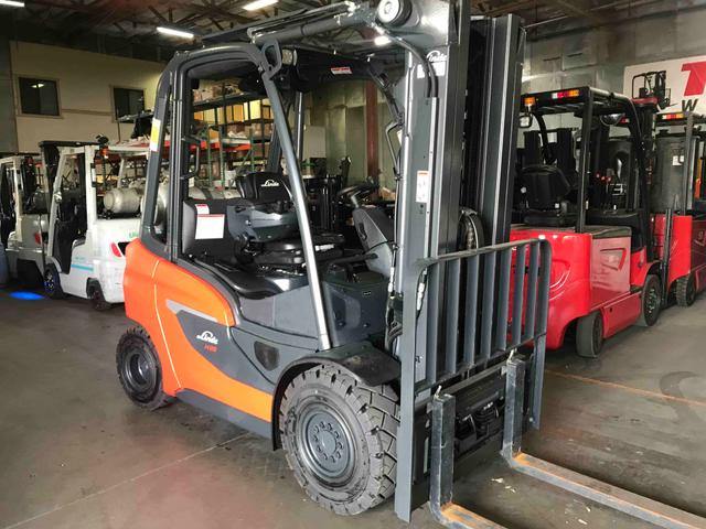 LINDE H25T-600_1202 LPG Pneumatic forklift, 5500 capacity, 196 lift height. Serial H21202X03071, Year 2021.