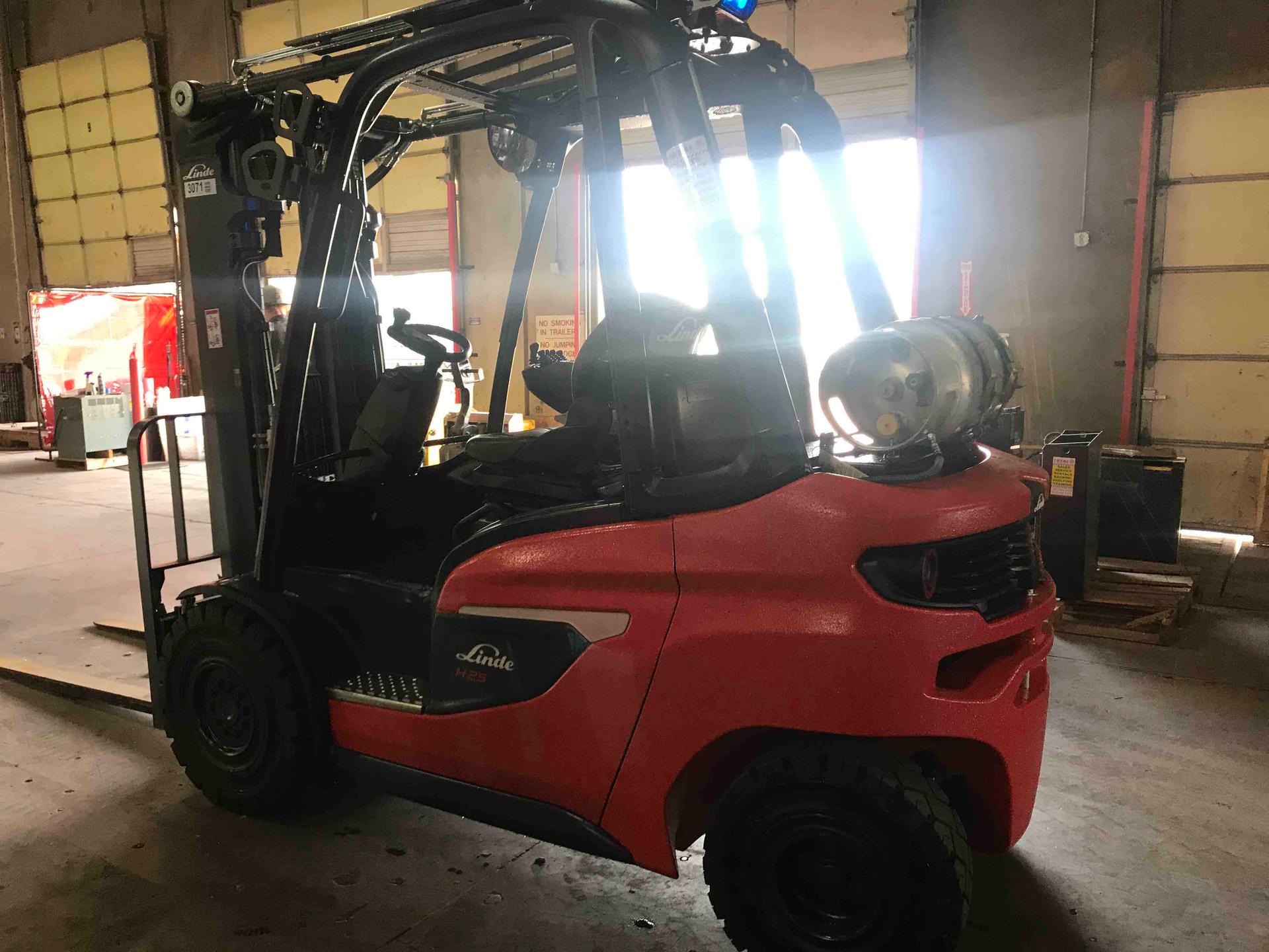 Main Image Linde H25T-600_1202 LPG Pneumatic, photo 4 of 4