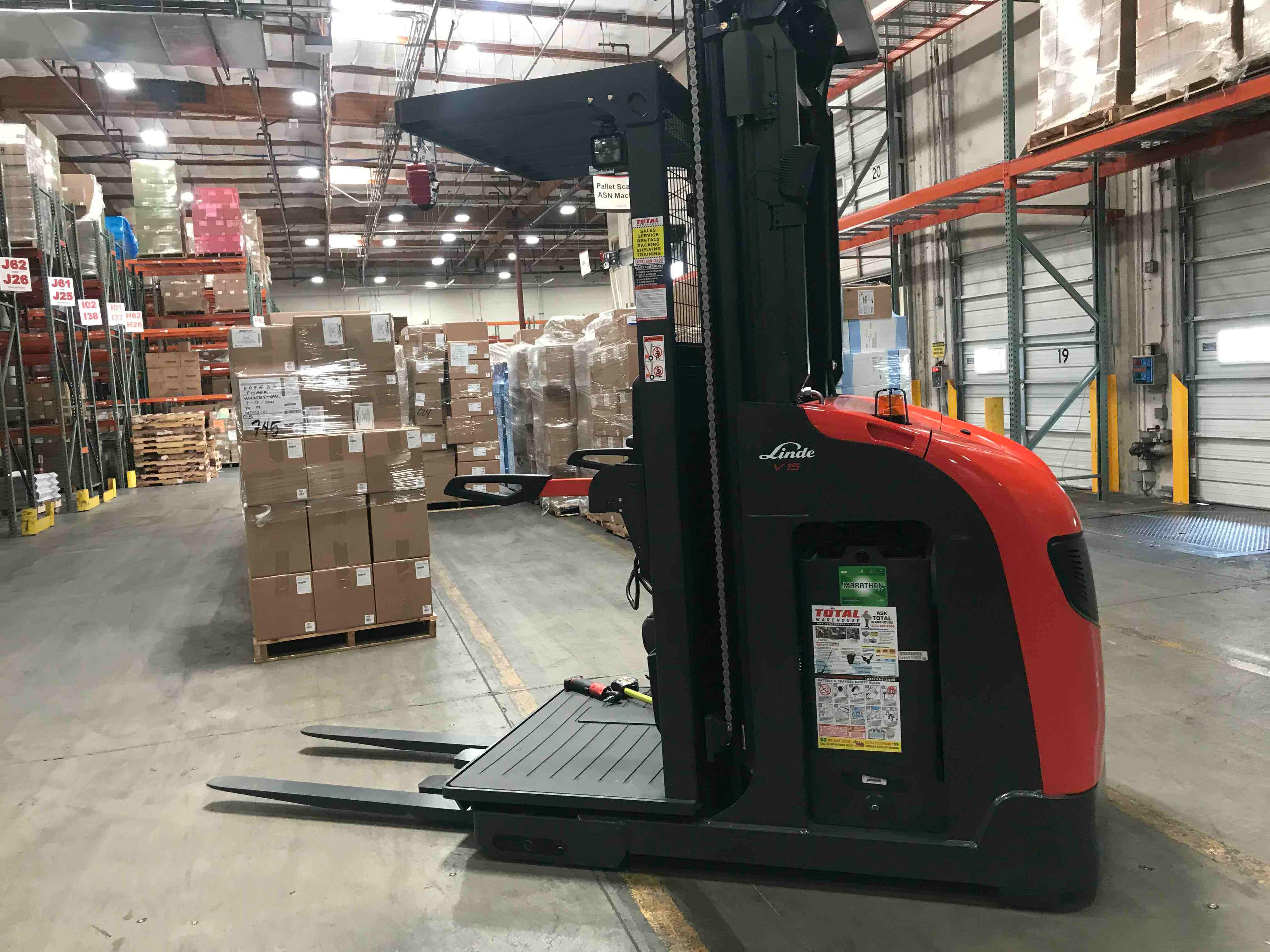 Main Image Used 2021 LINDE V15P_5215 Forklift – Electric Order Picker, 3000 lb Capacity, 107” Mast, 2709.3 Hours – $28500.00 – Anaheim – View 4