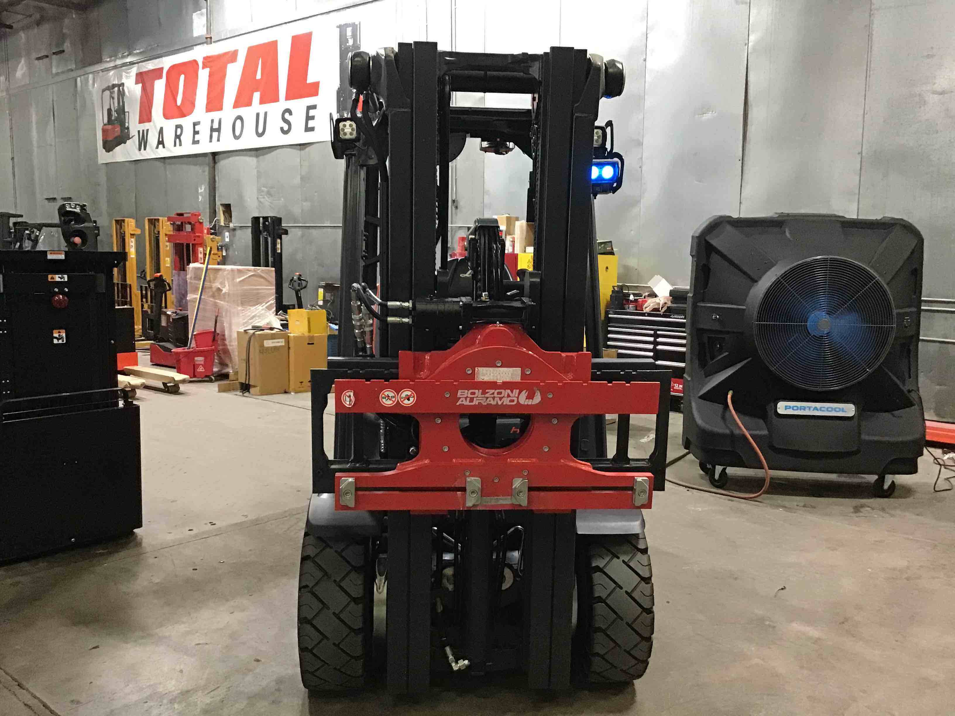 LINDE H25T-600_1202 LPG Pneumatic forklift, 5500 capacity, 196 lift height. Serial H21202X03084, Year 2021.