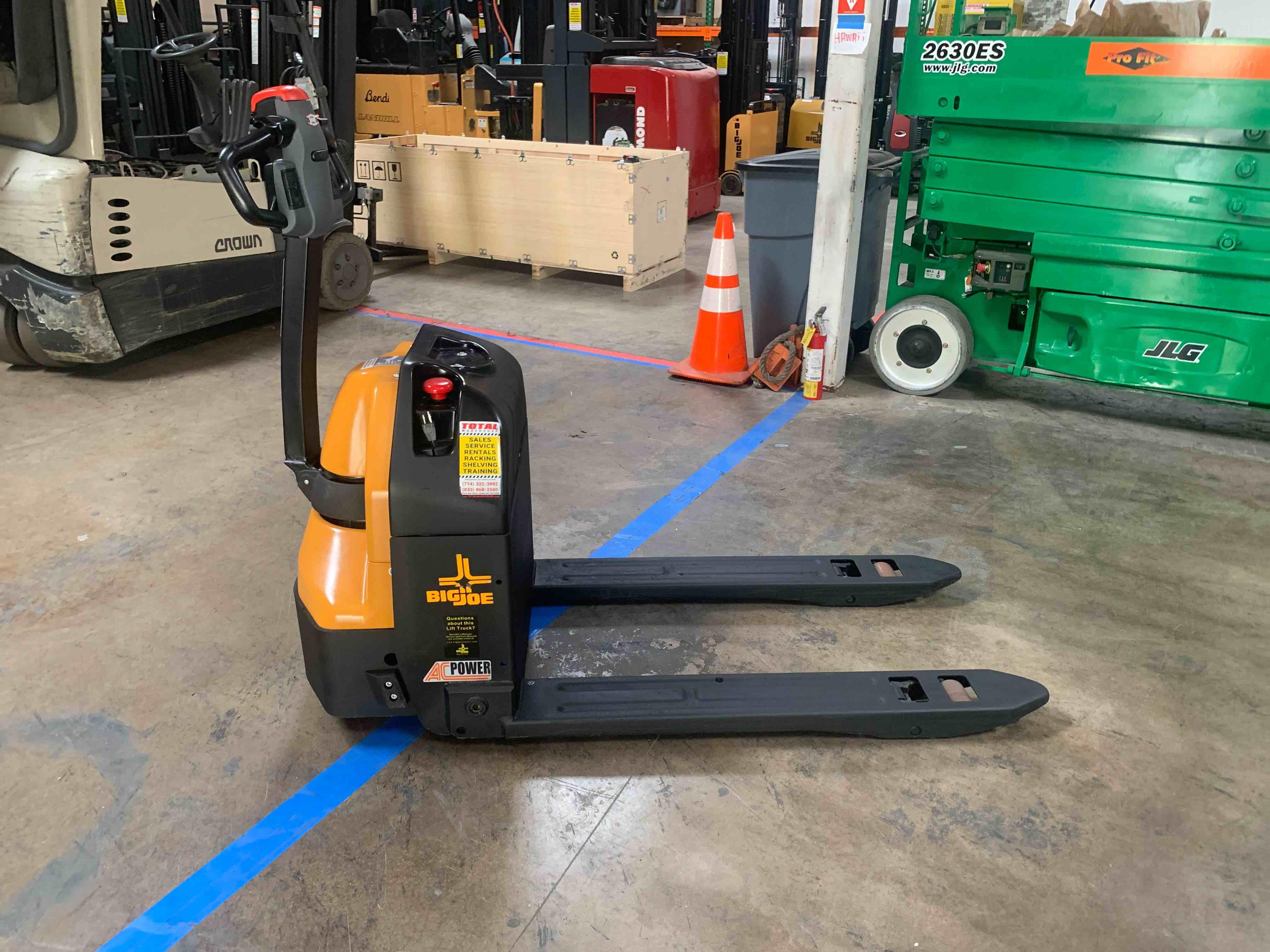 Main Image Demo 2021 BIG JOE D40-27X48 Forklift – Walkie Jack, 4000 lb Capacity, 3” Mast, 121 Hours – $3625.00 – Hawaii, Waipahu – View 4
