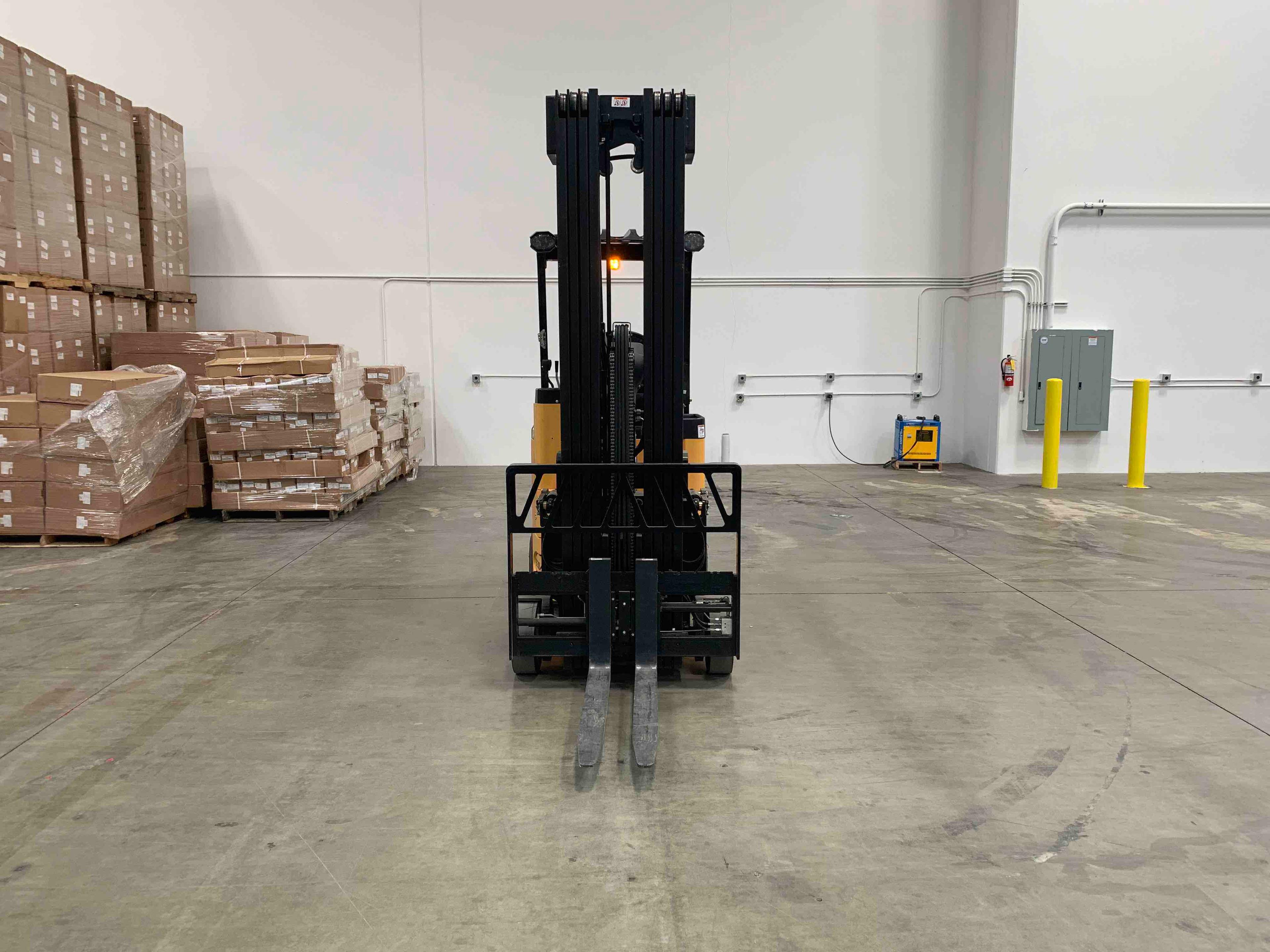 Main Image Used 2021 BENDI B30AC Forklift – VNA, 3000 lb Capacity, 107” Mast, 4429 Hours – $55205.00 – Anaheim – View 4