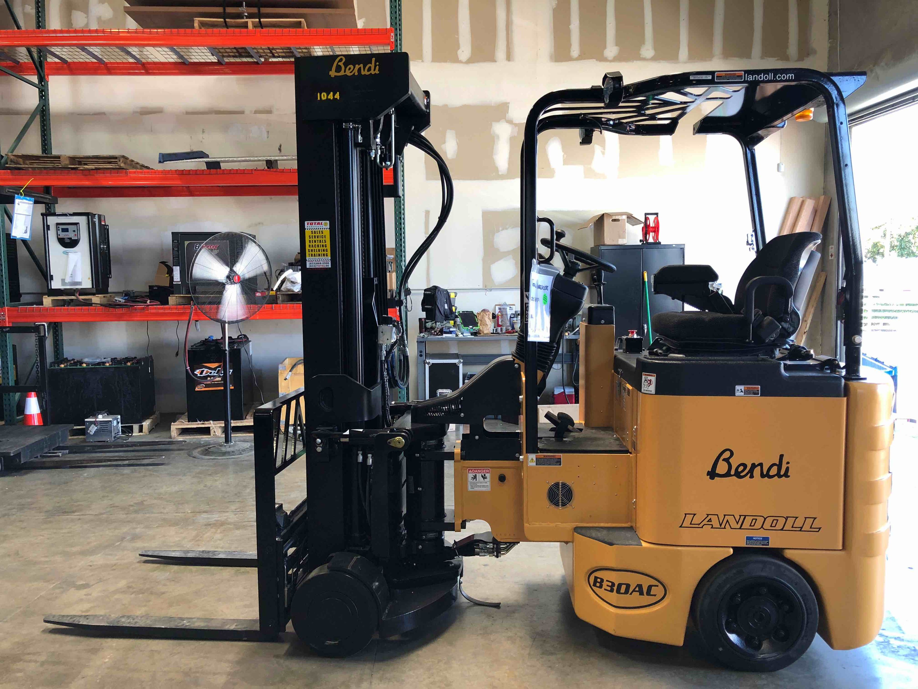 Main Image Used 2019 BENDI B30AC Forklift – VNA, 3000 lb Capacity, 95” Mast, 4278.9 Hours – $62450.00 – Anaheim – View 4