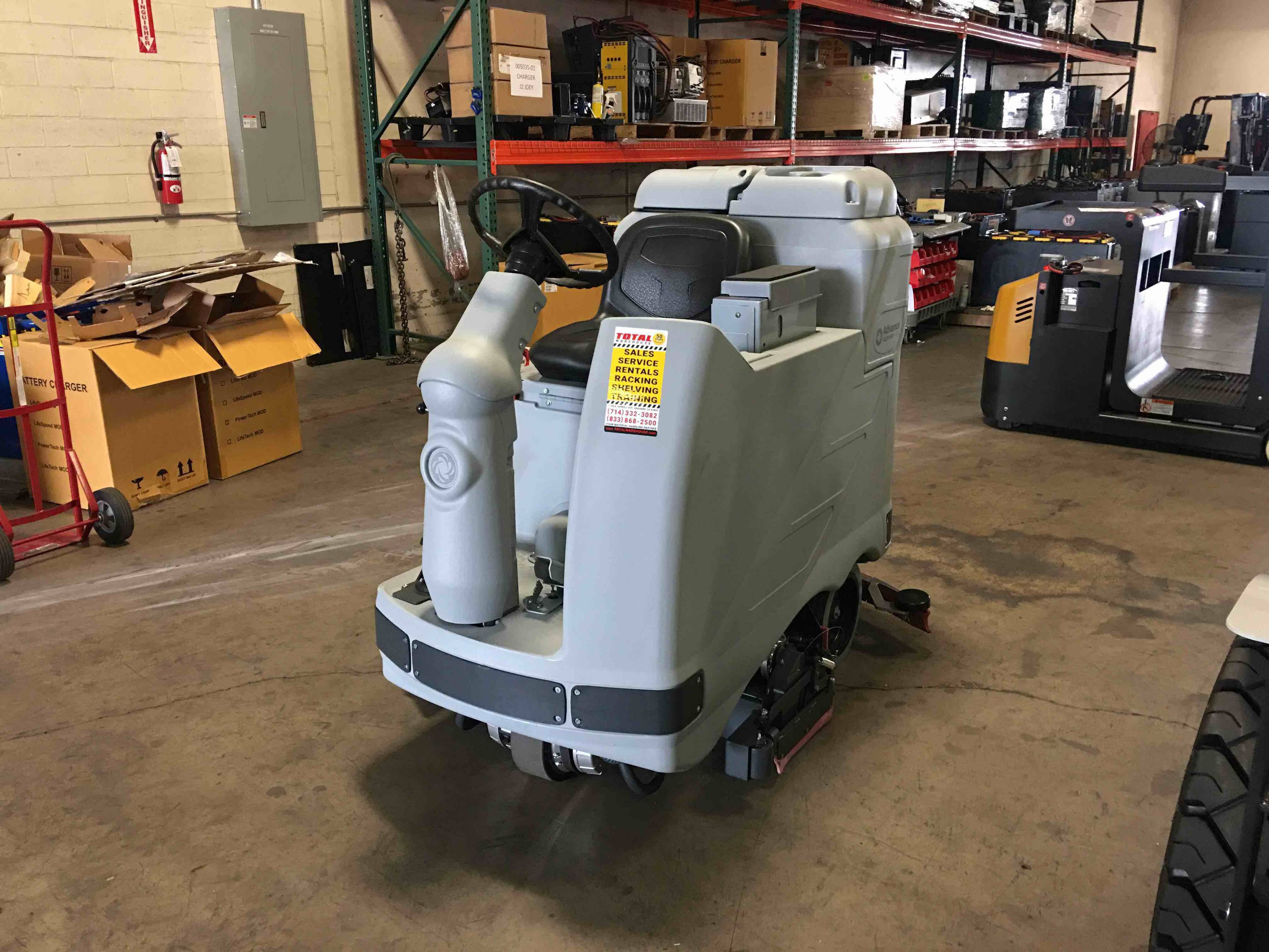 NILFISK ADVANCE 3820C Scrub-Utility forklift, 500 capacity, 0 lift height. Serial 1000069873, Year 2019.