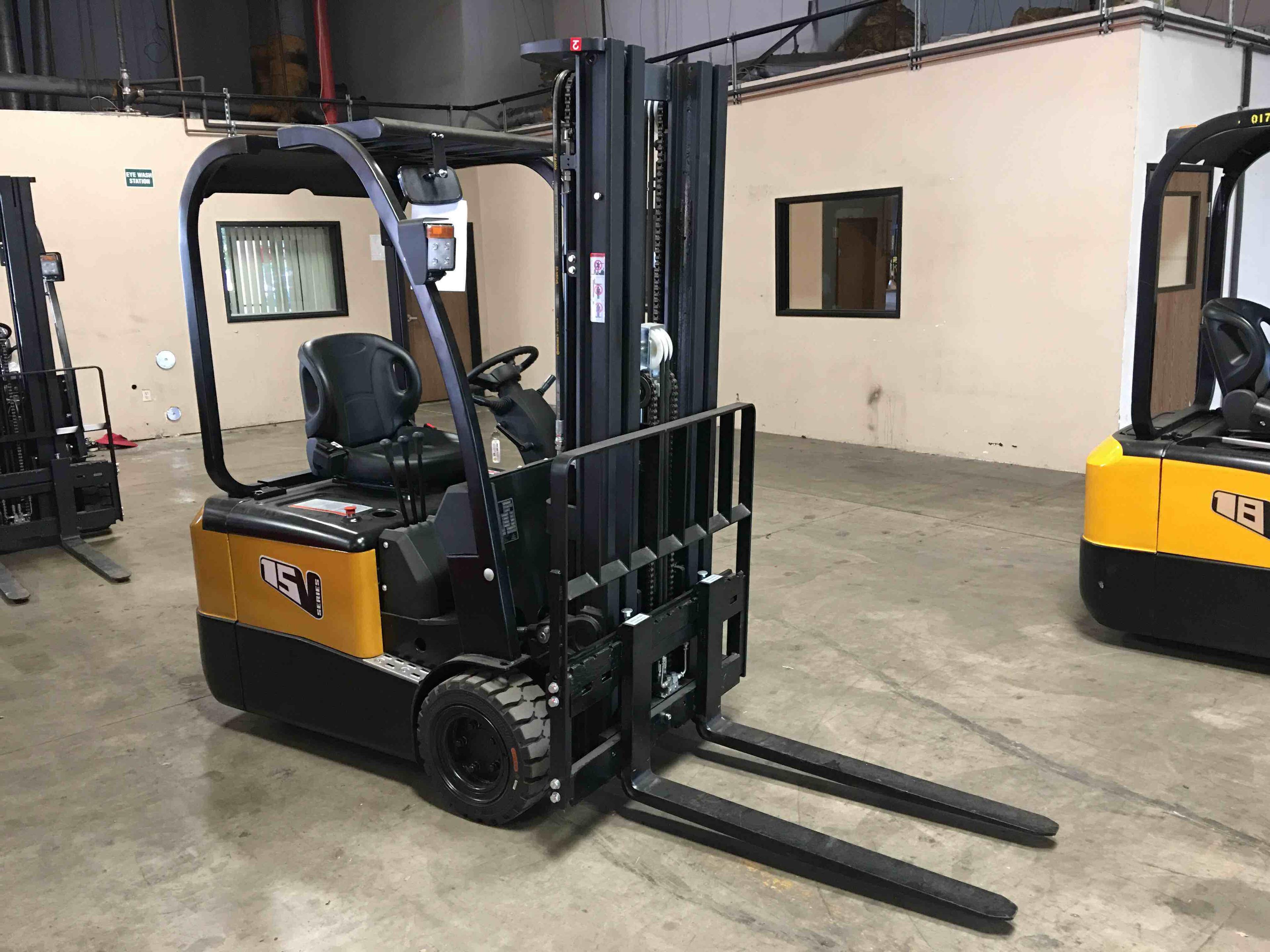 Main Image Used 2019 BIG JOE V15-197 Forklift – Electric Sit Down 3 Wheel, 3000 lb Capacity, 83” Mast, 2213 Hours – $17500.00 – Anaheim – View 3