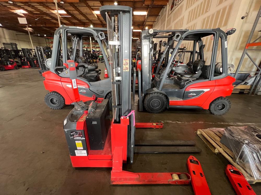 Main Image Linde ML20AS_8908 Walkie Straddle Stacker, photo 3 of 4