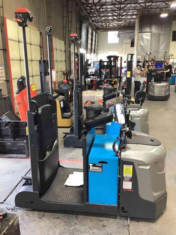 Main Image Linde ETR50_1103-02 Tugger, photo 1 of 2