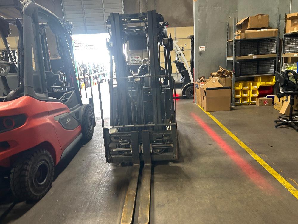 Main Image Linde E204WC_346-20 Electric Sit Down 4 Wheel, photo 4 of 4