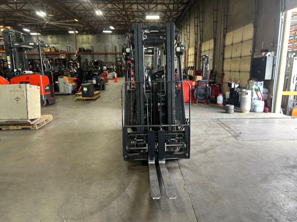 Main Image Linde E204WC_346-20 Electric Sit Down 4 Wheel, photo 3 of 5