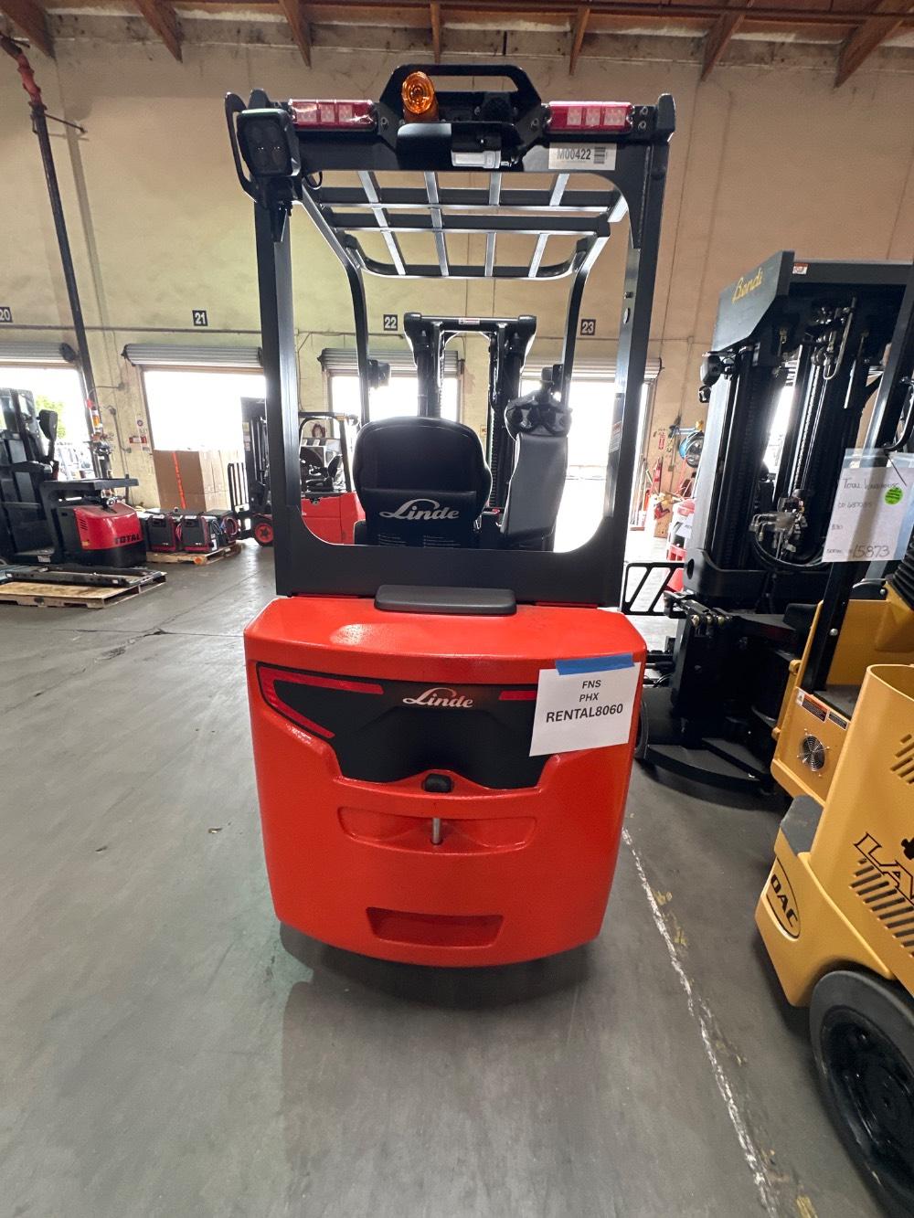 Main Image Linde E30C_1347-FT Electric Sit Down 4 Wheel, photo 4 of 5