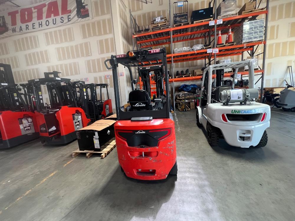 Main Image Linde E25C_1347-FT Electric Sit Down 4 Wheel, photo 3 of 5