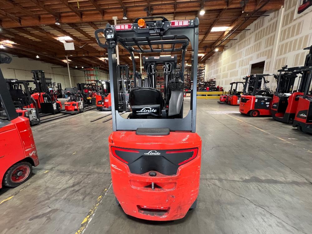 Main Image Linde E25C_1347-FT Electric Sit Down 4 Wheel, photo 3 of 5