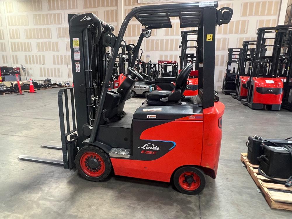 Main Image Linde E25C_1347-FT Electric Sit Down 4 Wheel, photo 1 of 5