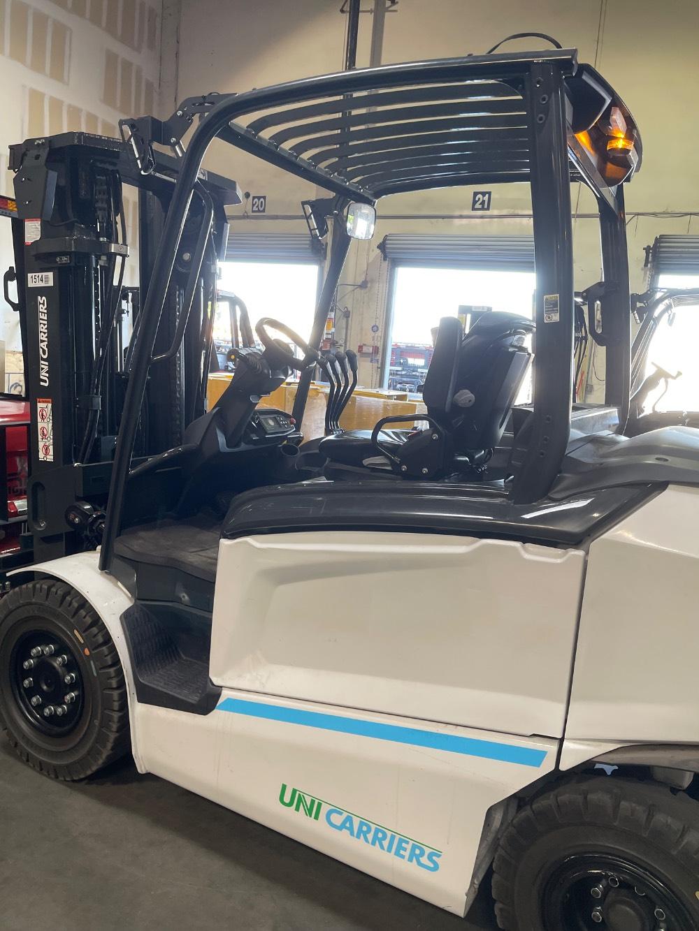 Main Image Nissan MXL-40 Electric Sit Down 4 Wheel, photo 3 of 4