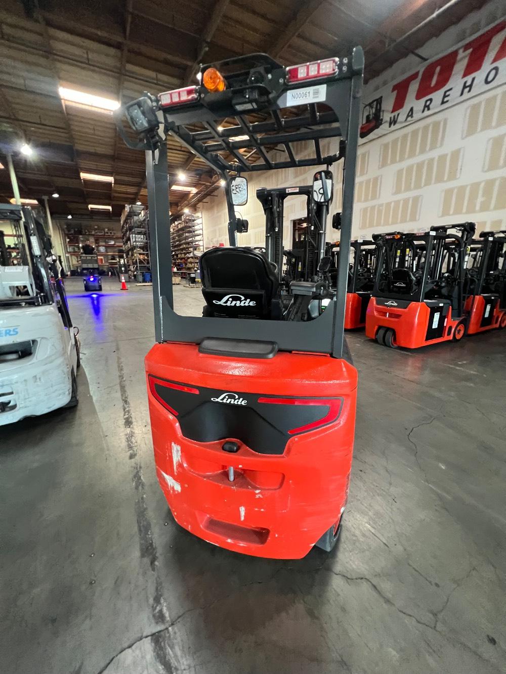 Main Image Linde E25C_1347-FT Electric Sit Down 4 Wheel, photo 3 of 4