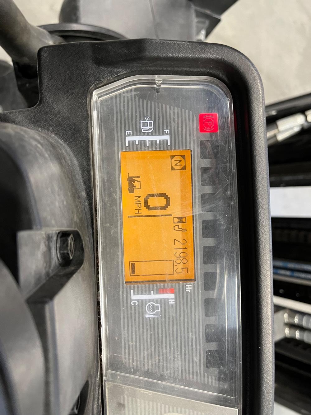 Main Image Nissan CF50LP LPG Cushion, photo 5 of 5