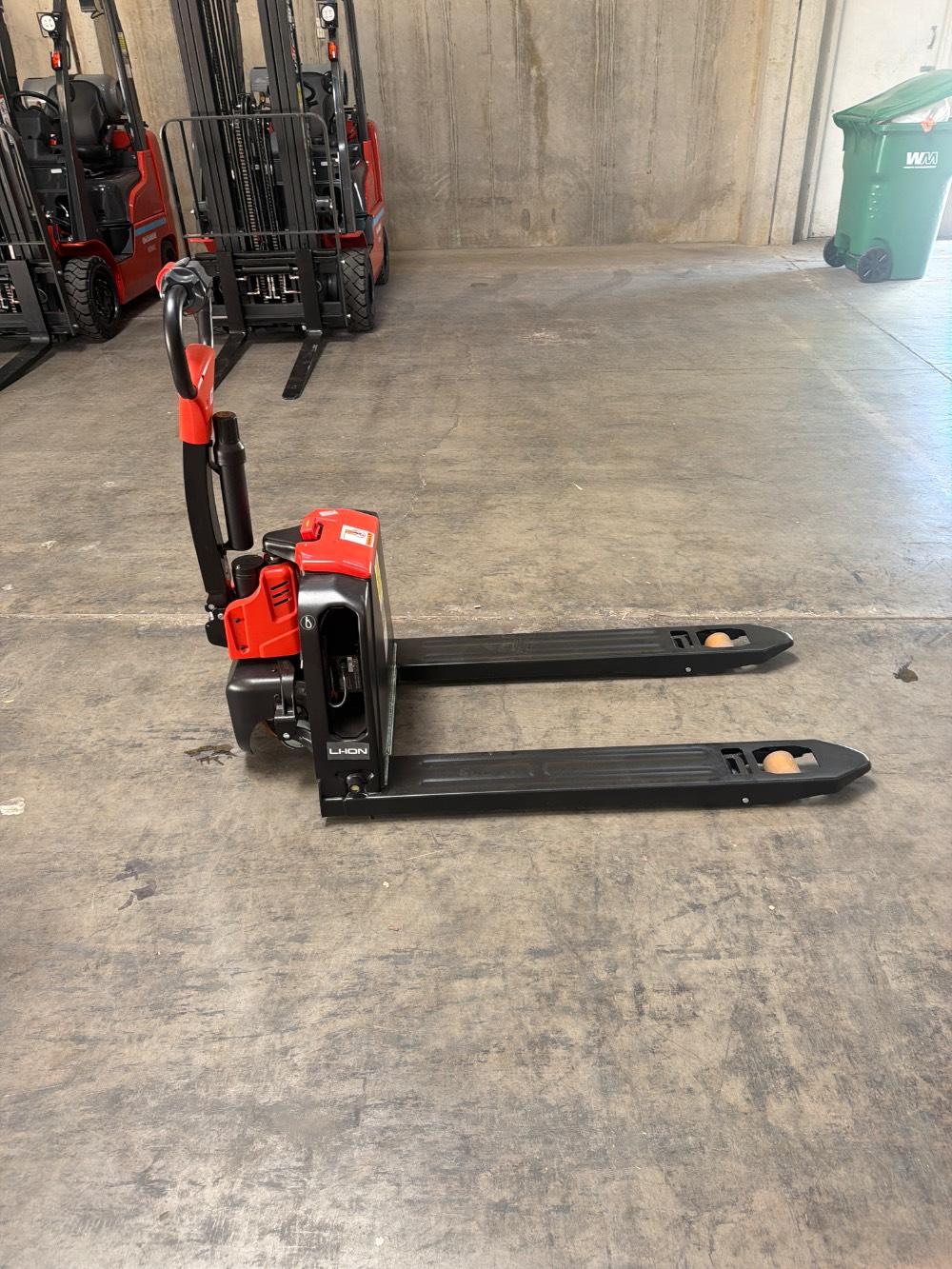 Main Image Linde MT15B-27X45_8932-01 Electric Pallet Jack (Lithium), photo 3 of 4
