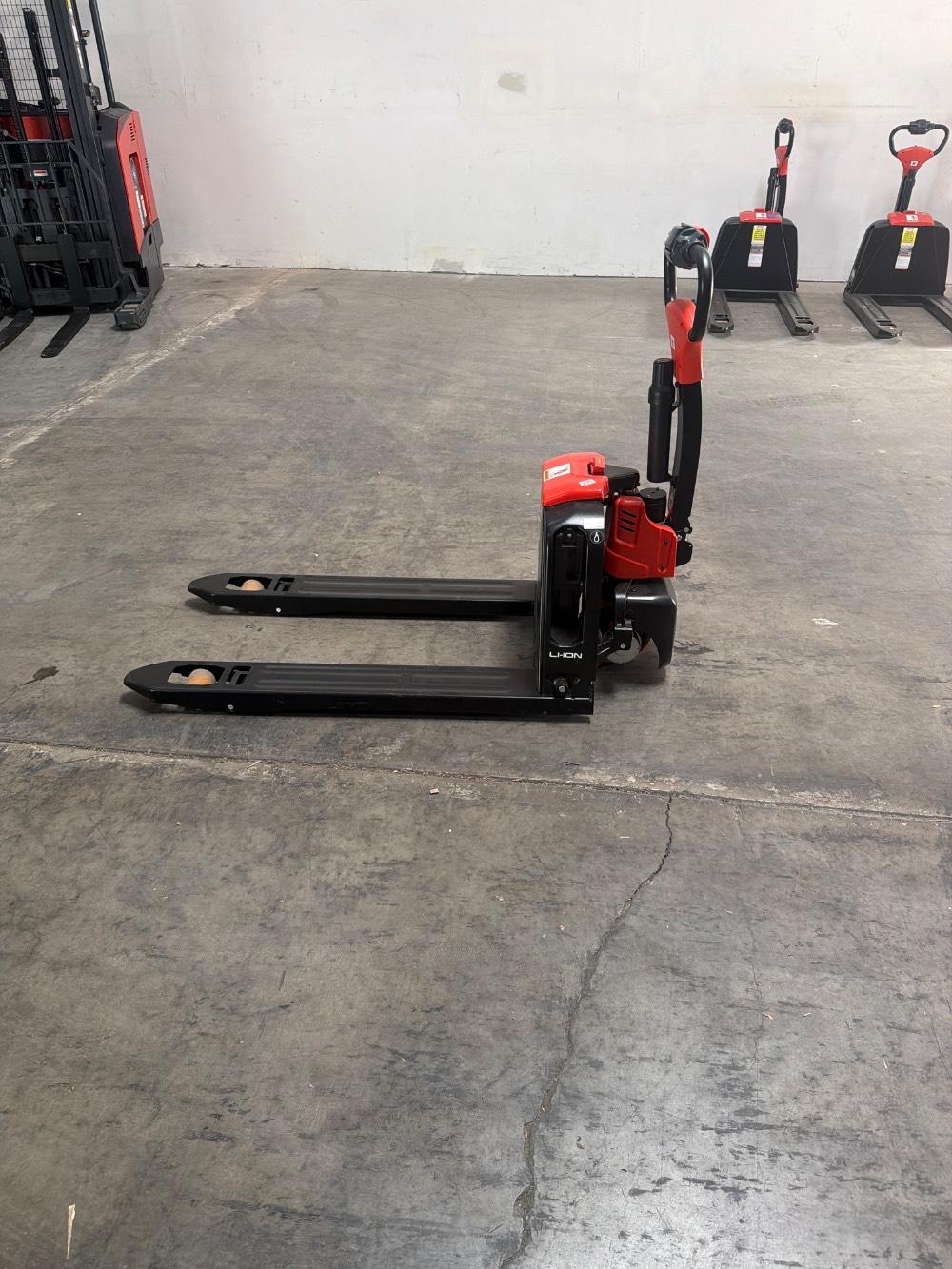 Main Image Linde MT15B-27X45_8932-01 Electric Pallet Jack (Lithium), photo 4 of 4