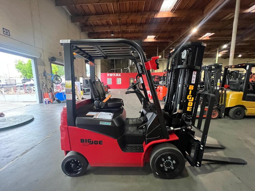 Main Image Big Joe LCE-S50_80V Electric Sit Down 4 Wheel, photo 2 of 5