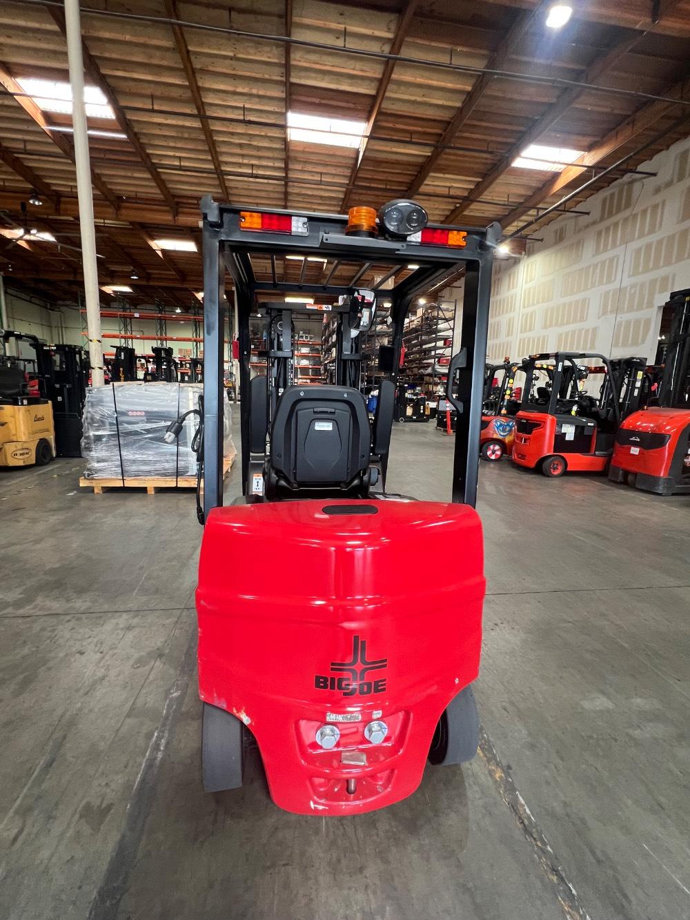 Main Image Big Joe LCE-S50_80V Electric Sit Down 4 Wheel, photo 5 of 5