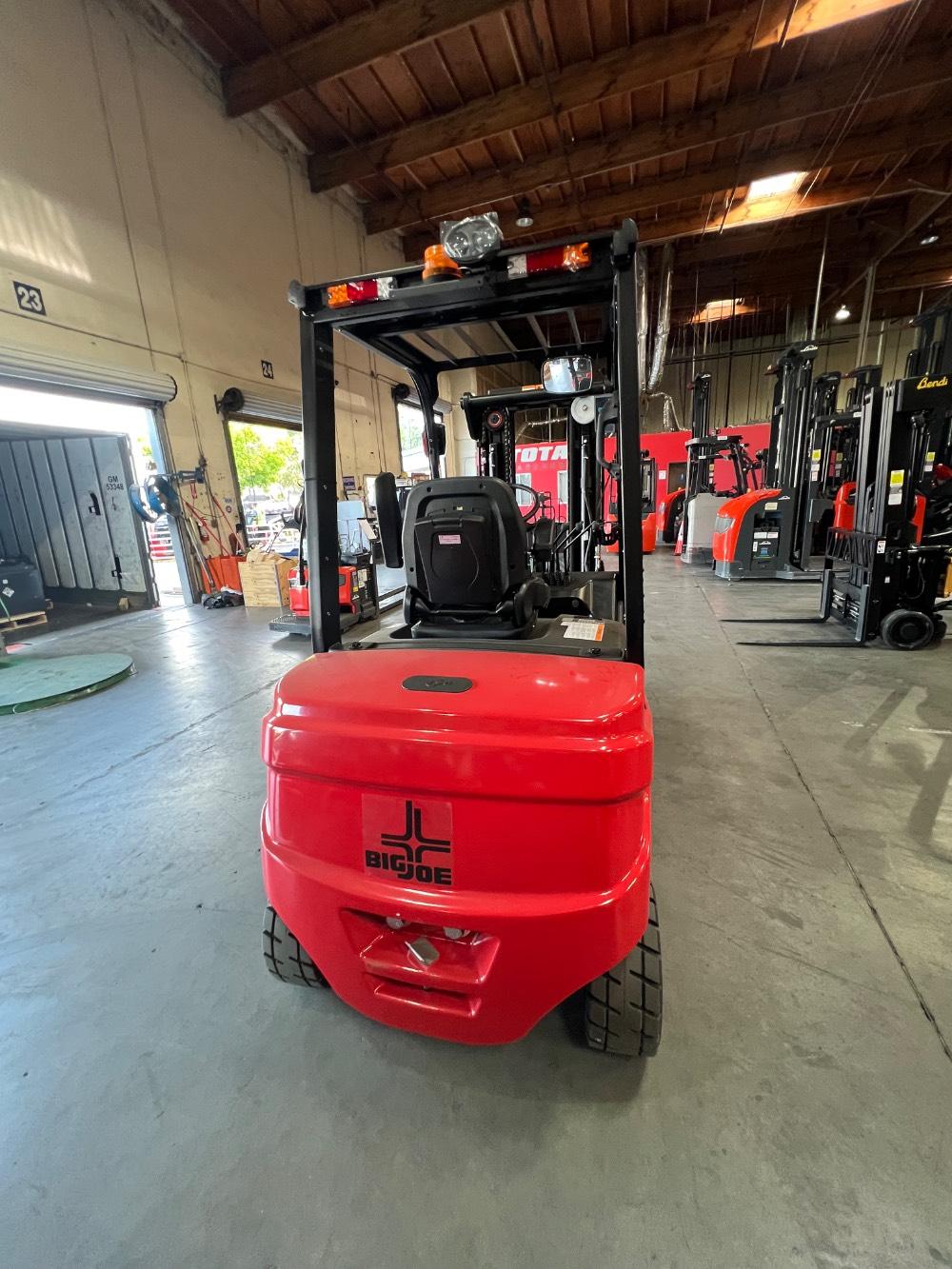 Main Image Big Joe LPE-S60_80VB Lithium Electric Pneumatic, photo 3 of 5