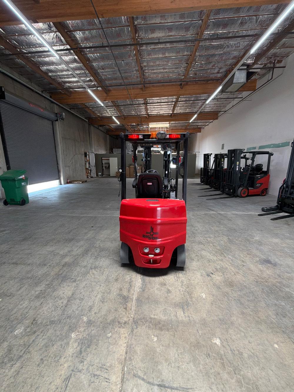 Main Image Big Joe LCE-S50_80VB Electric Sit Down 4 Wheel, photo 2 of 5