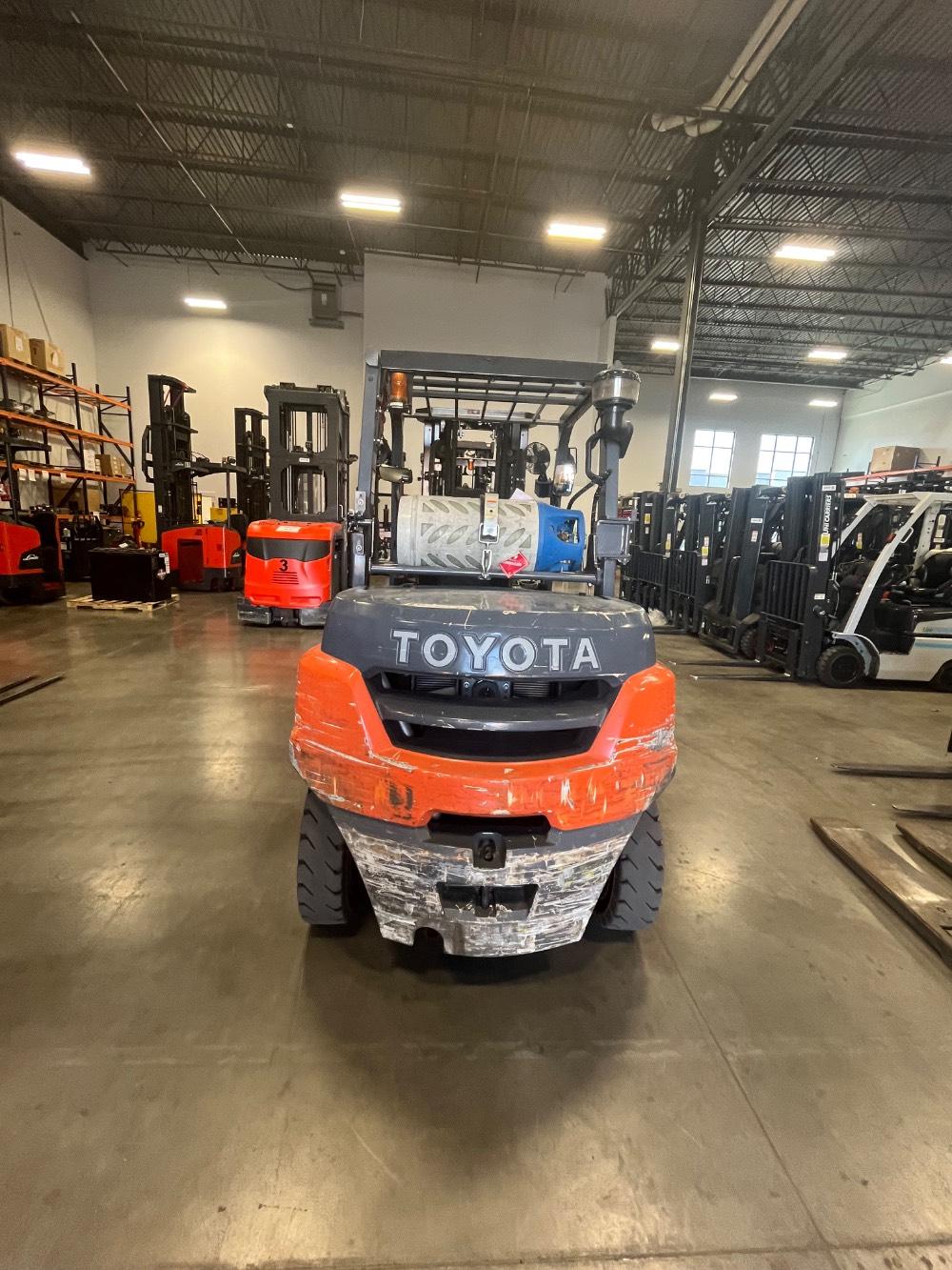 Main Image Toyota 8FG35U LPG Pneumatic, photo 3 of 3