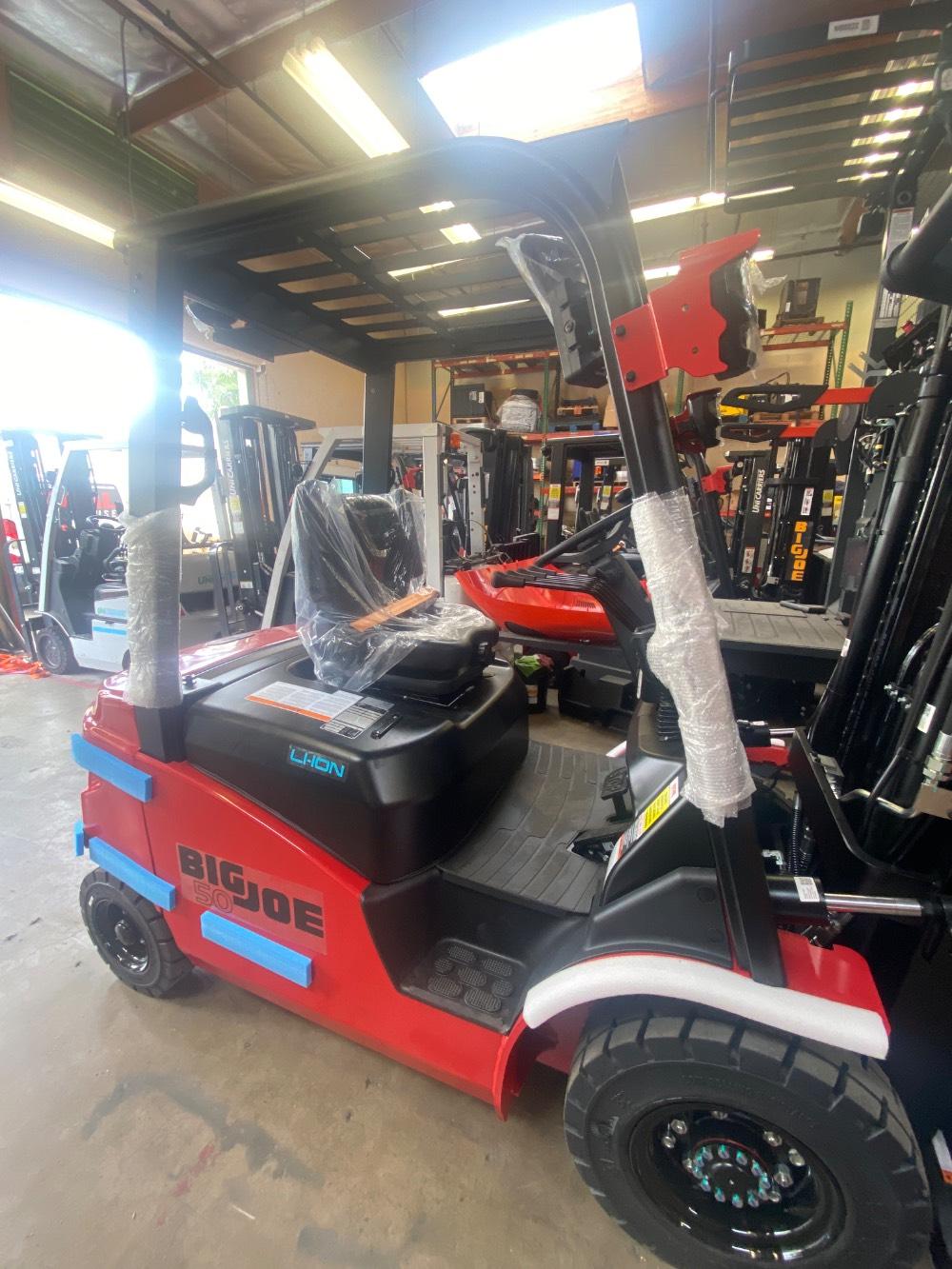 Main Image Big Joe LPE-S50_80V Electric Sit Down 4 Wheel, photo 2 of 5