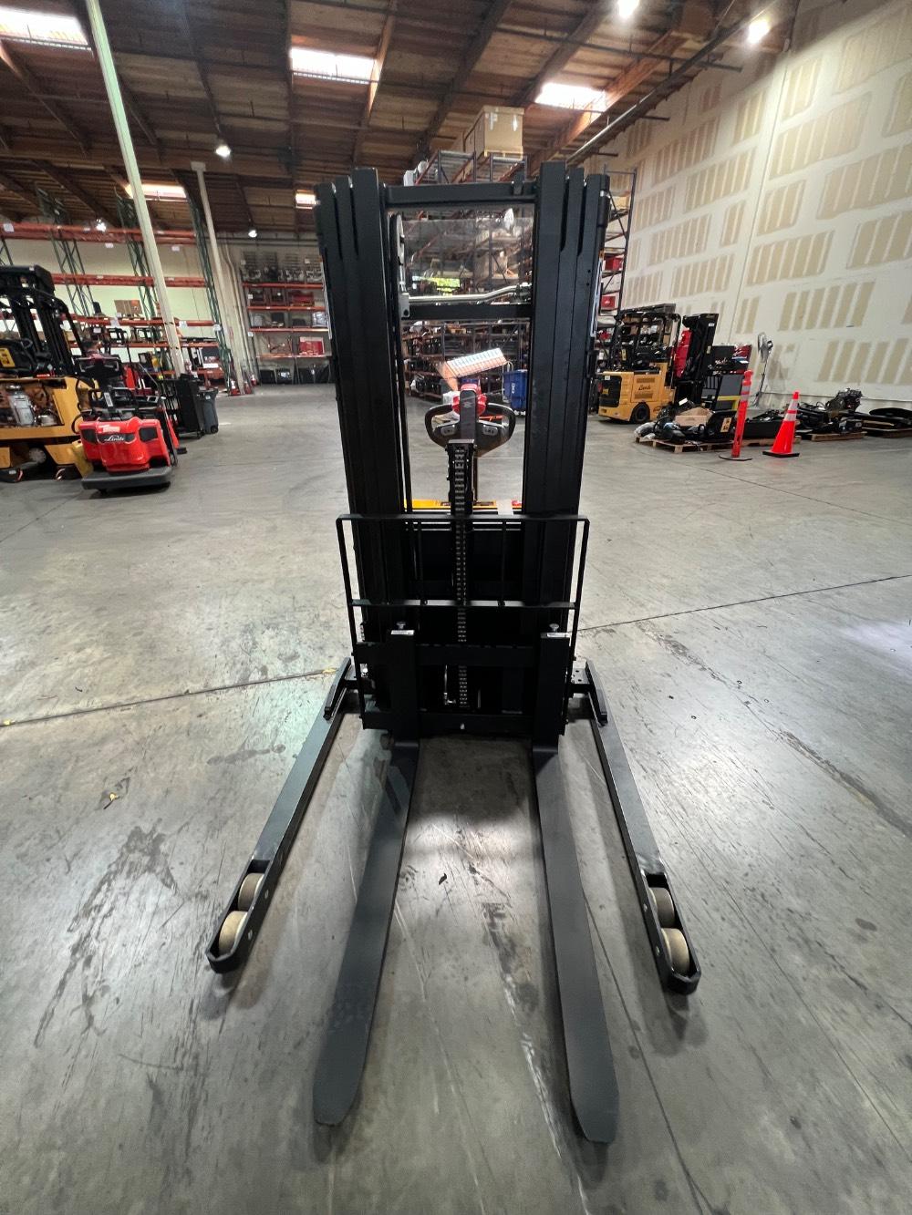Main Image Big Joe WS25-157 Walkie Straddle Stacker, photo 3 of 5
