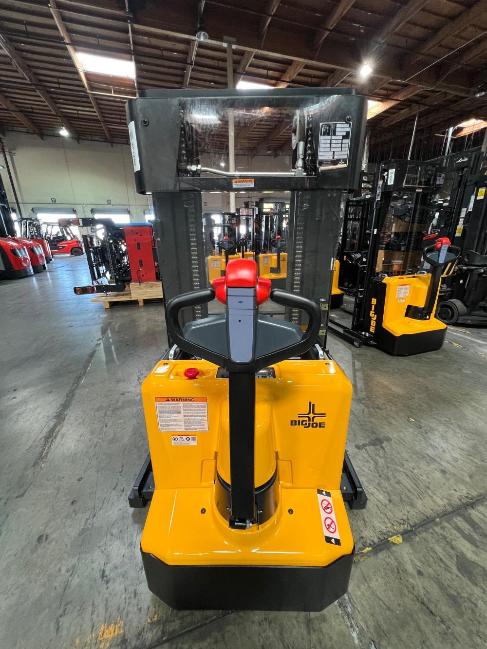 Main Image Big Joe WS25-157 Walkie Straddle Stacker, photo 2 of 5